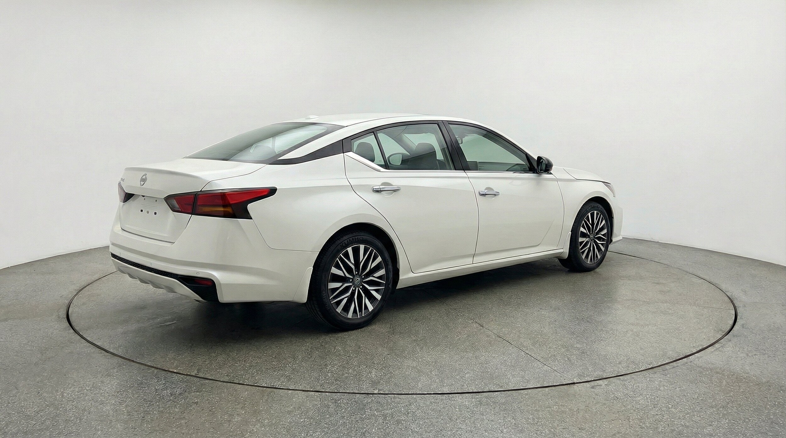 Thumbnail: 2025 Nissan Altima - 9
