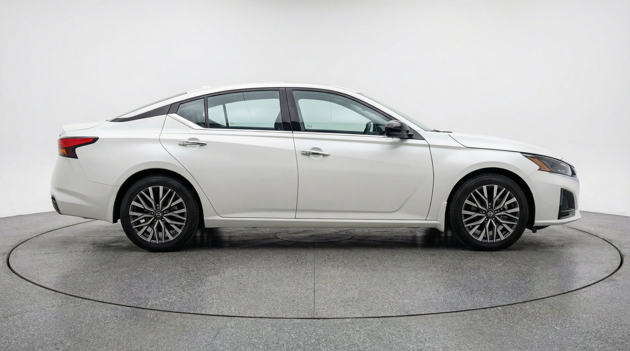 Thumbnail: 2025 Nissan Altima - 11
