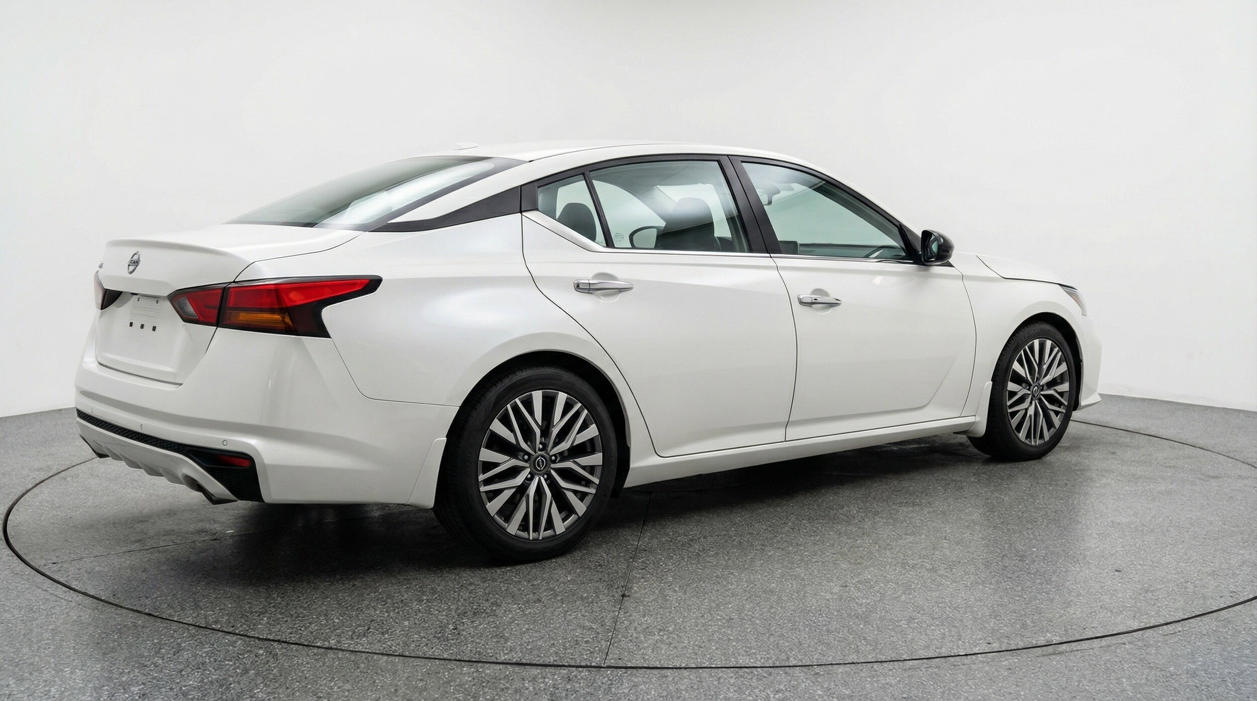 Thumbnail: 2025 Nissan Altima - 9