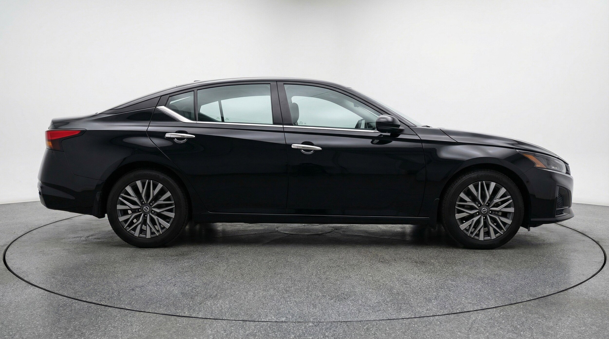 Thumbnail: 2025 Nissan Altima - 11