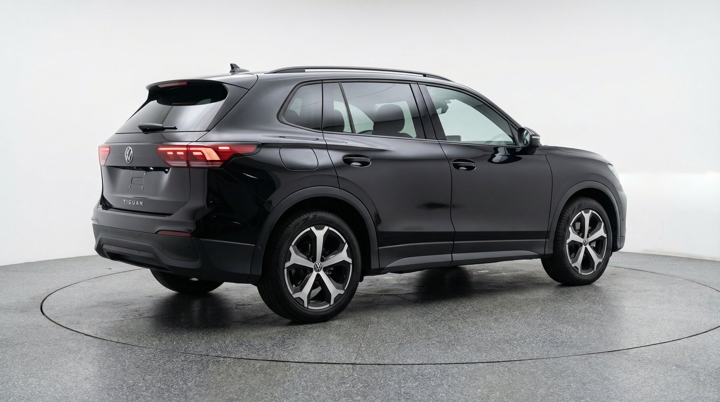 Thumbnail: 2026 Volkswagen Tiguan - 9
