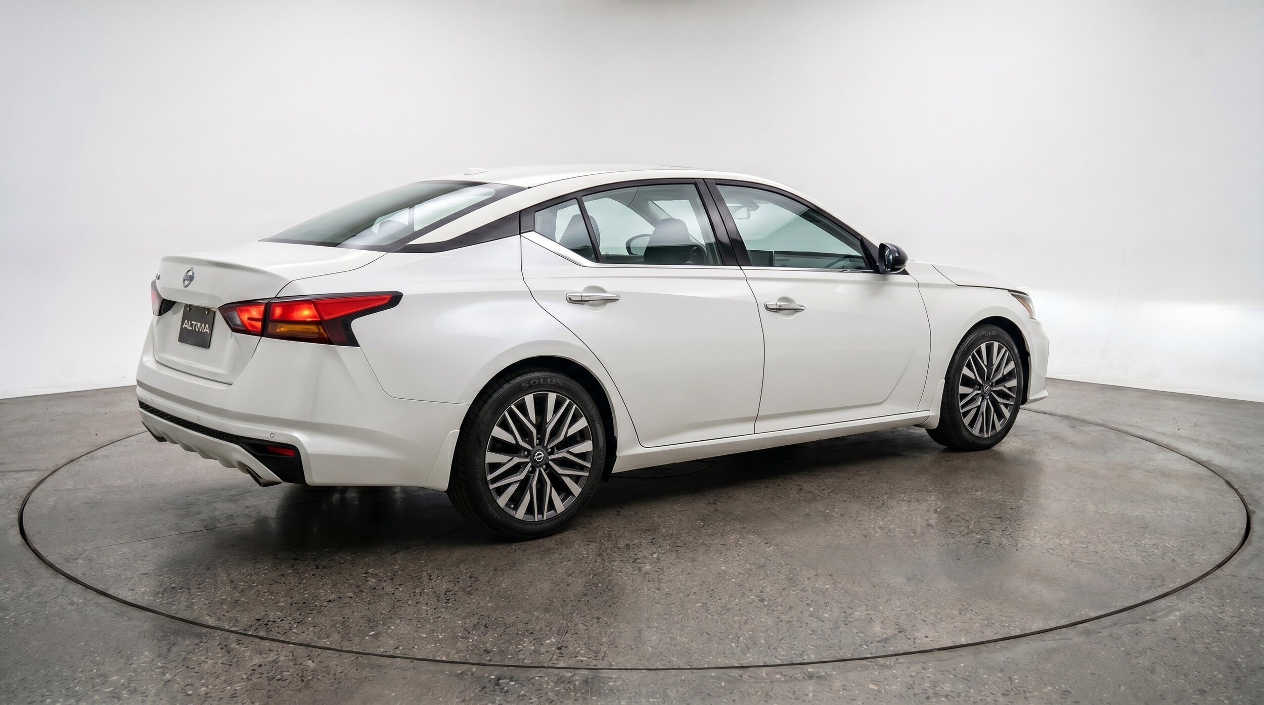 Thumbnail: 2025 Nissan Altima - 9