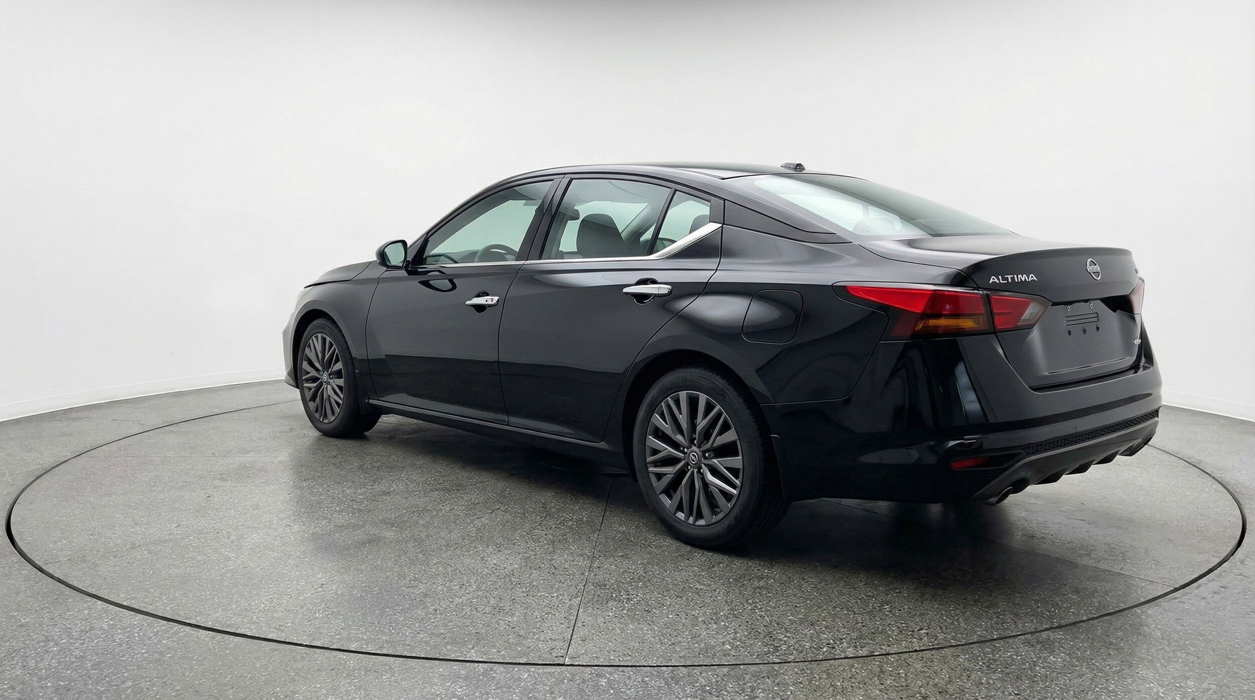 Thumbnail: 2025 Nissan Altima - 6