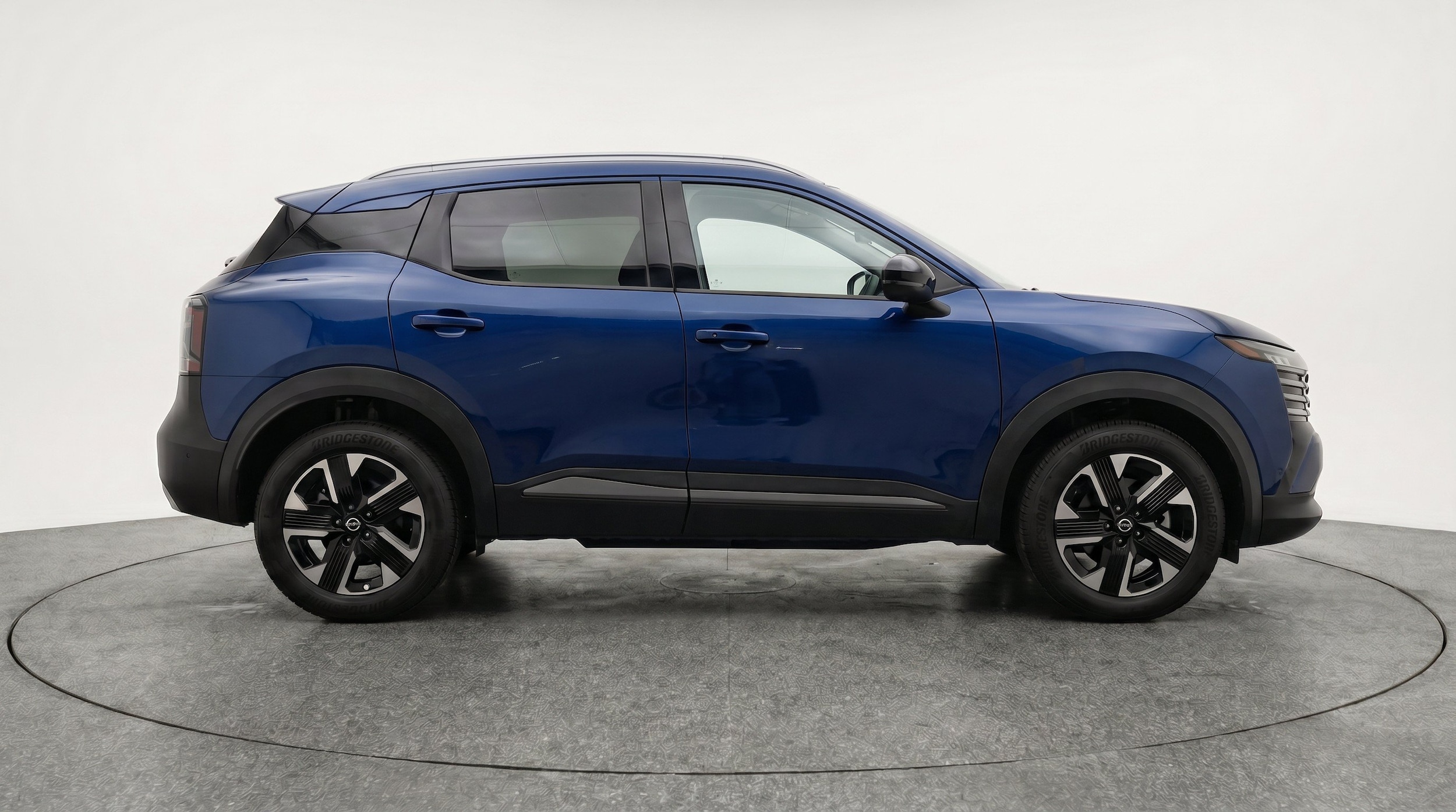 Thumbnail: 2026 Nissan Kicks - 10