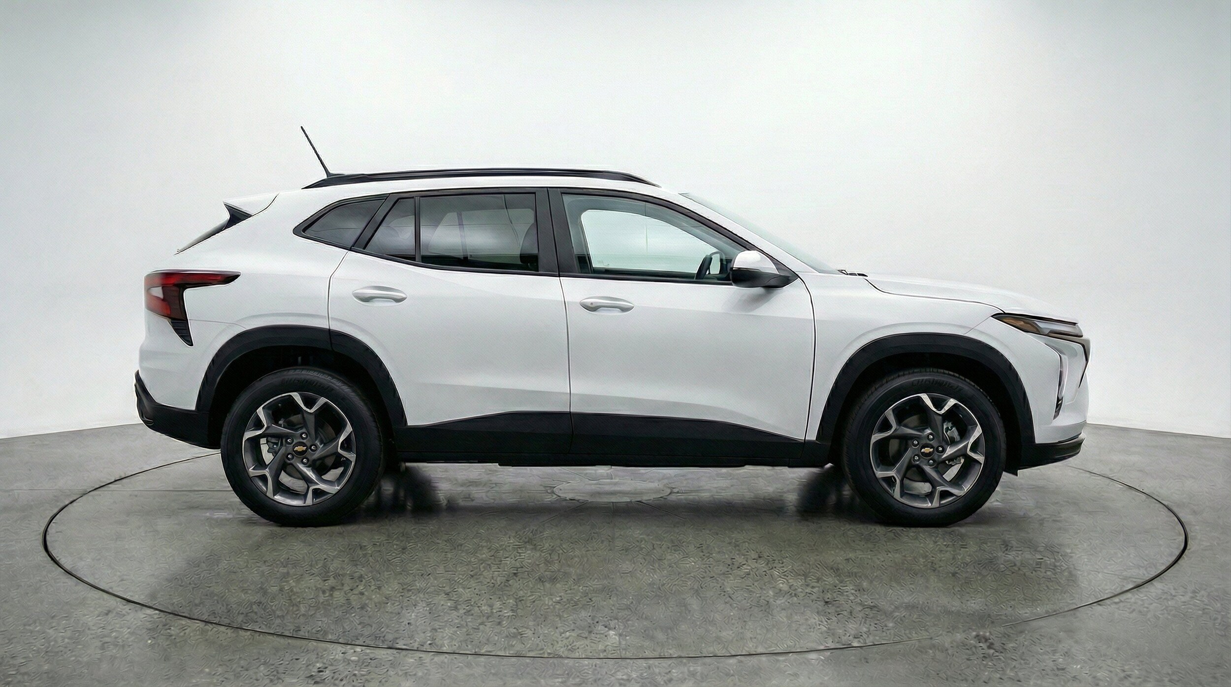 Thumbnail: 2025 Chevrolet Trax - 11