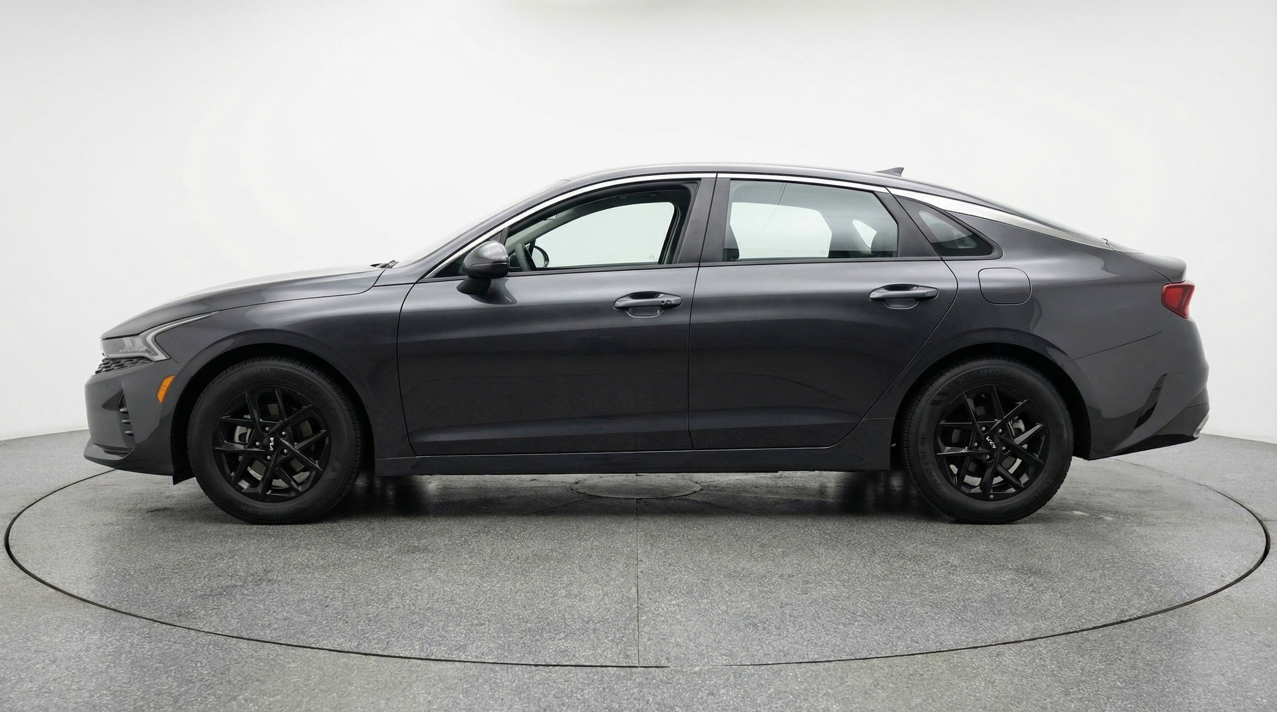 Thumbnail: 2025 Kia K5 - 5