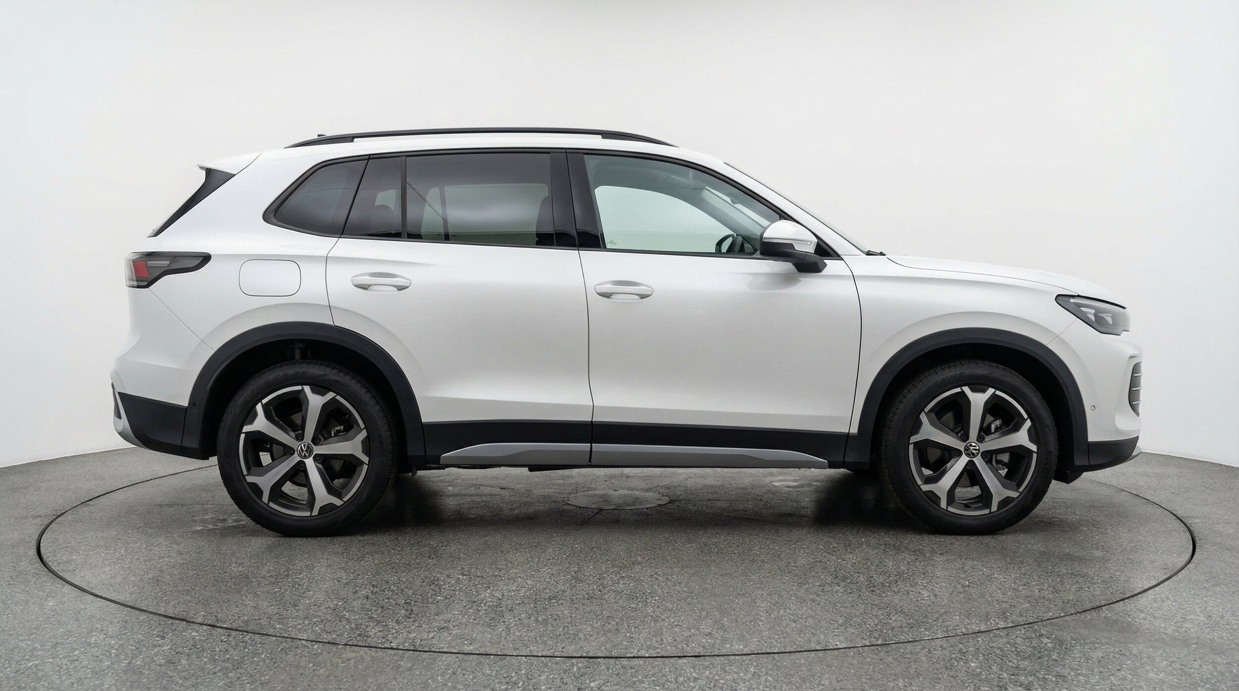 Thumbnail: 2026 Volkswagen Tiguan - 11