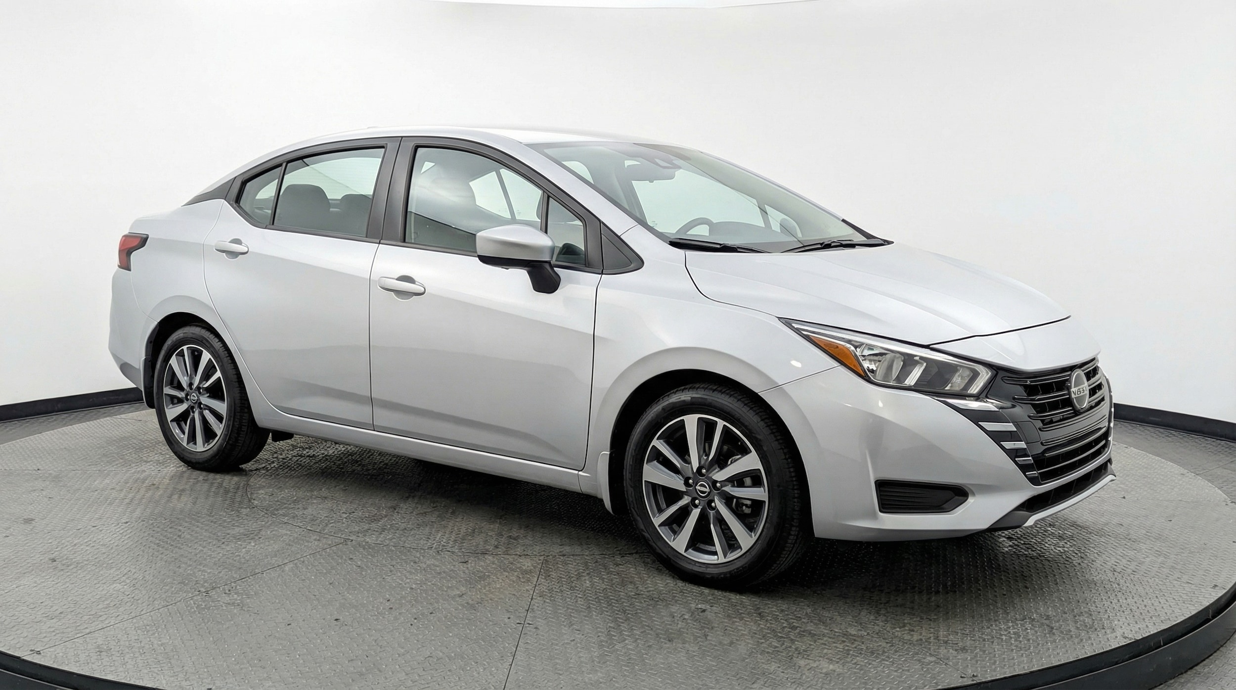 2025 Nissan Versa Sedan SV