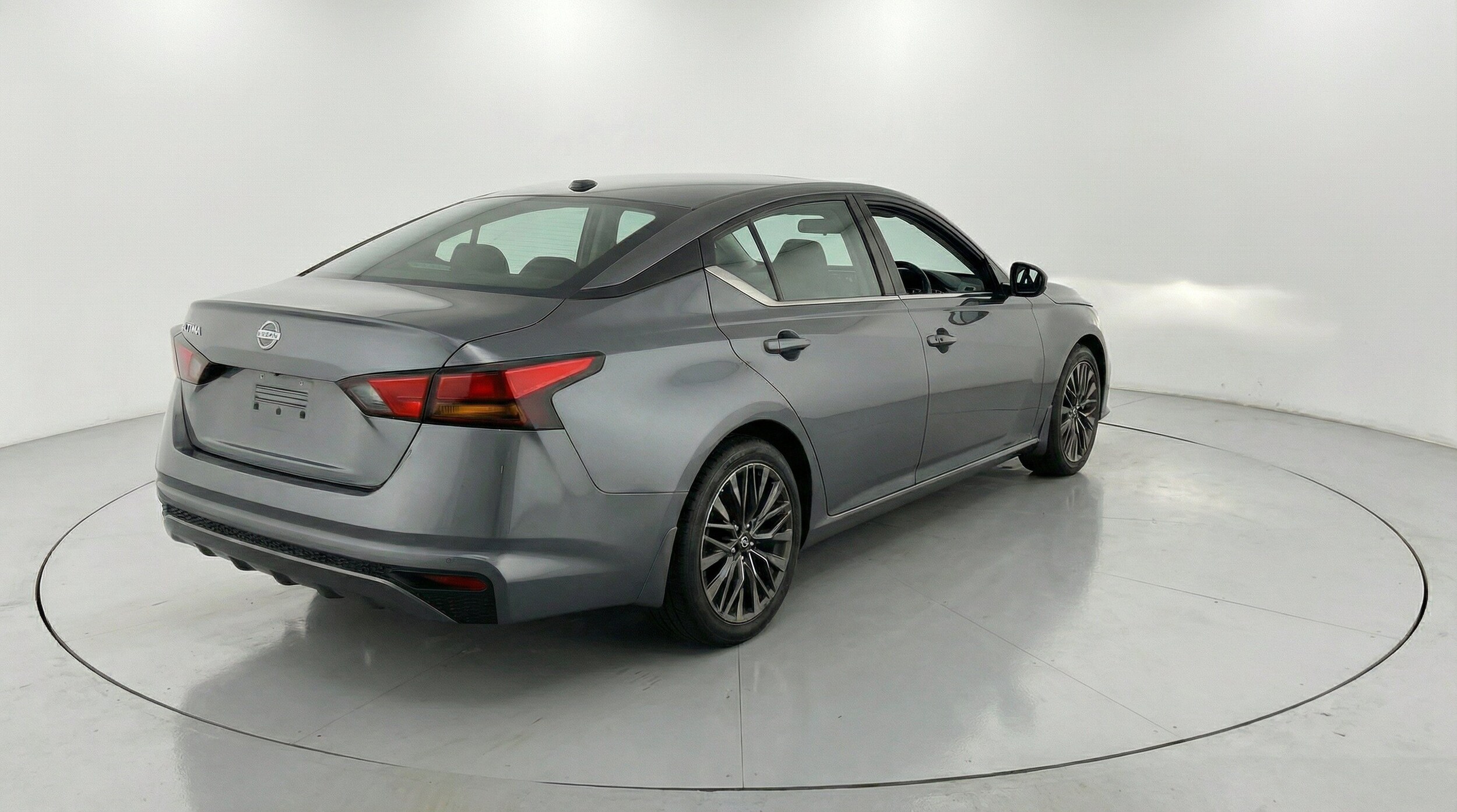Thumbnail: 2025 Nissan Altima - 9