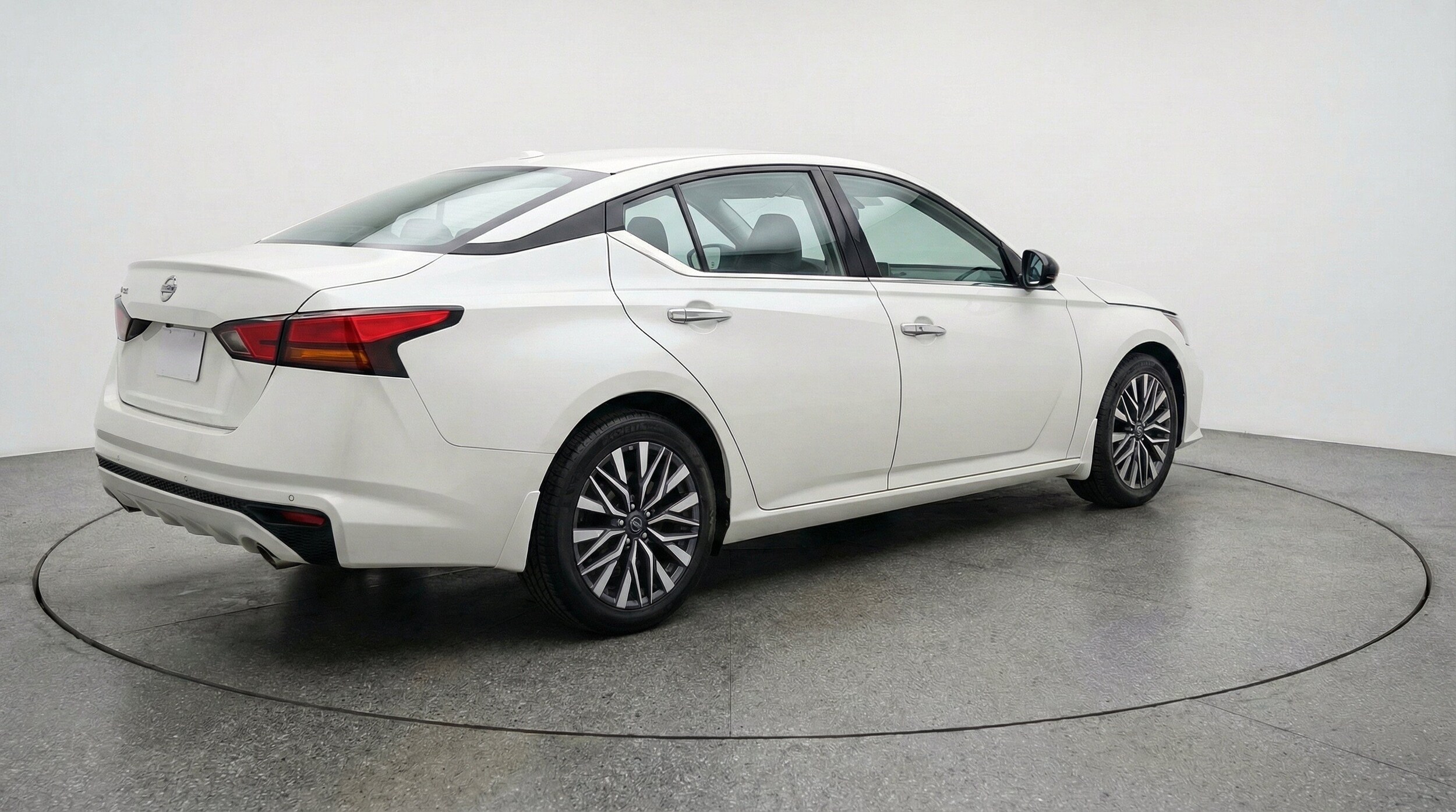 Thumbnail: 2025 Nissan Altima - 9
