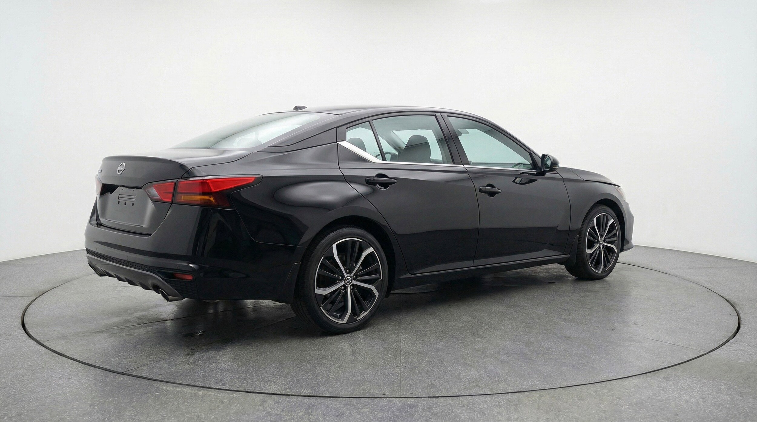 Thumbnail: 2025 Nissan Altima - 9