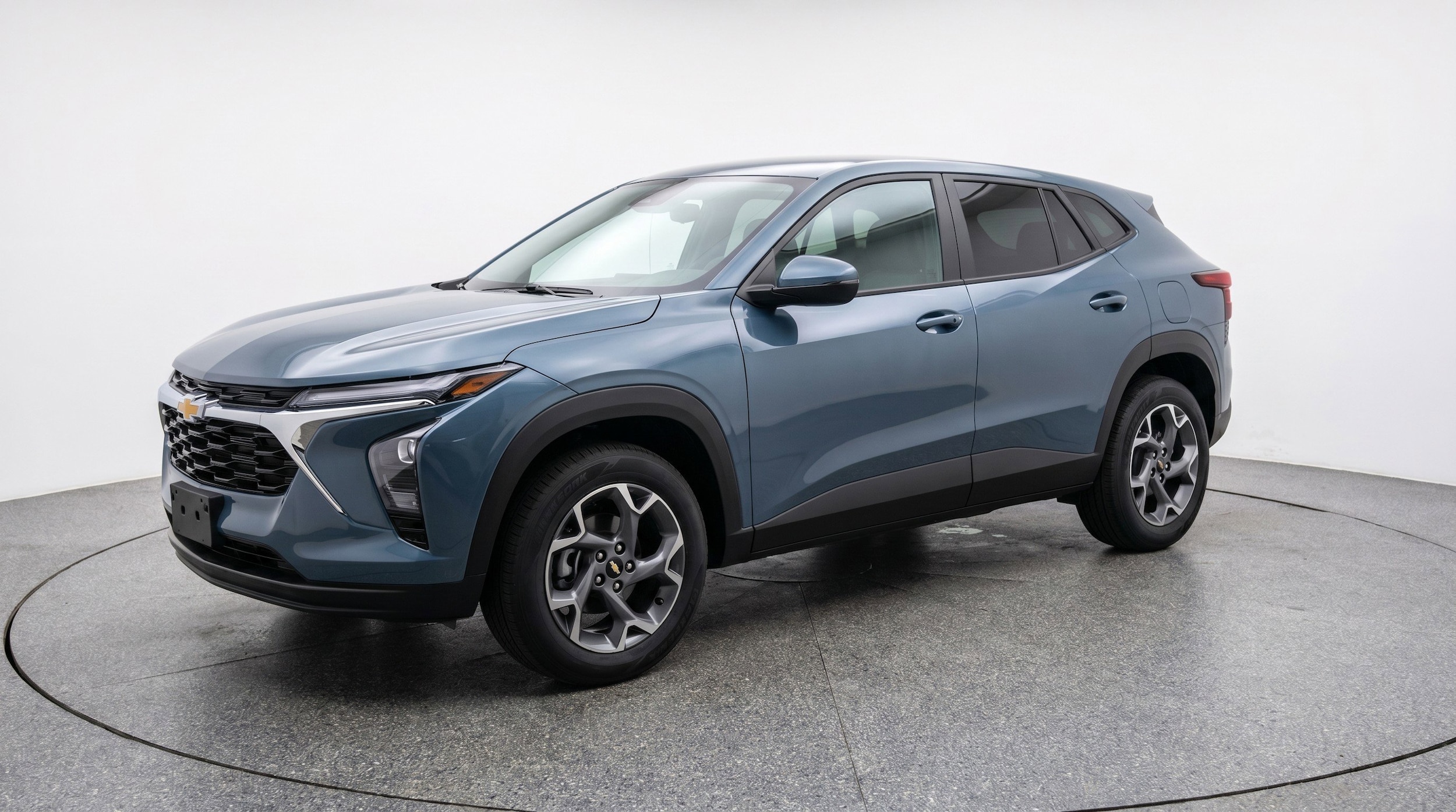 Thumbnail: 2025 Chevrolet Trax - 3