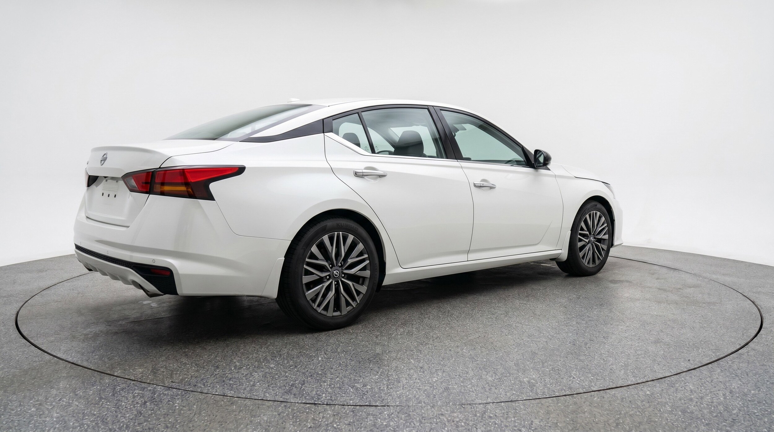 Thumbnail: 2025 Nissan Altima - 9