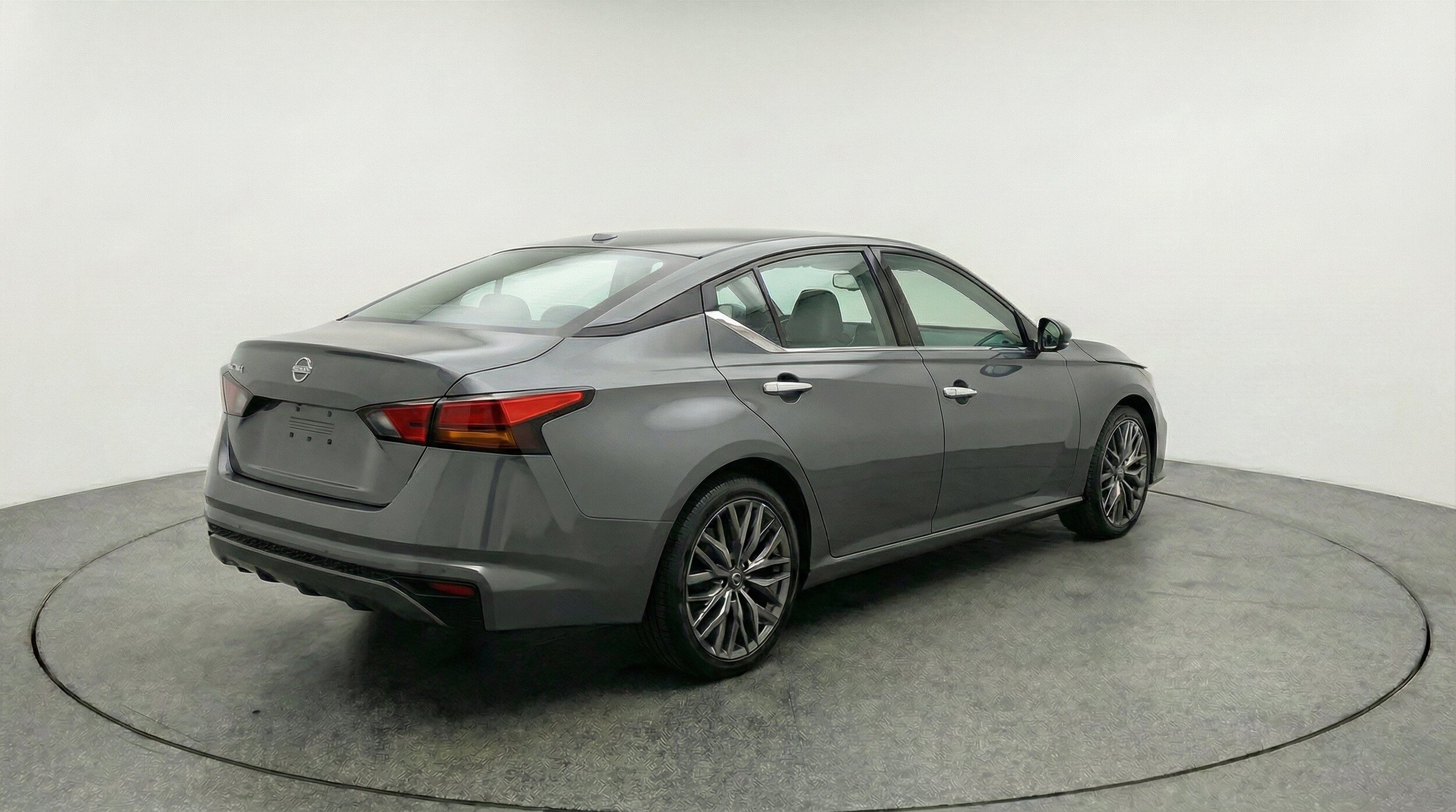 Thumbnail: 2025 Nissan Altima - 9