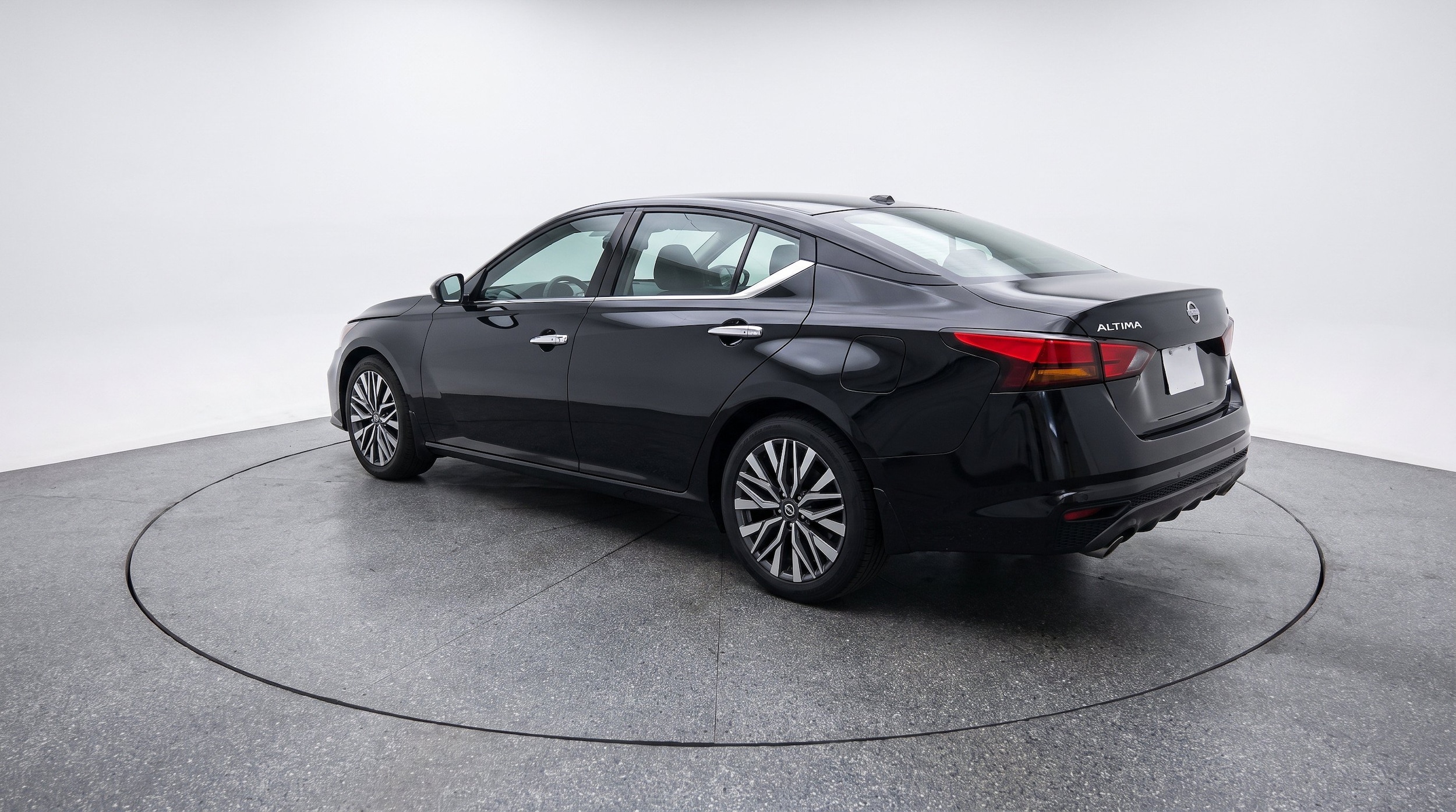 Thumbnail: 2025 Nissan Altima - 6