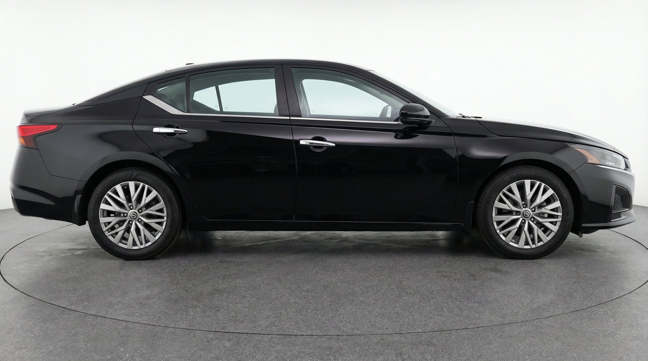 Thumbnail: 2025 Nissan Altima - 11