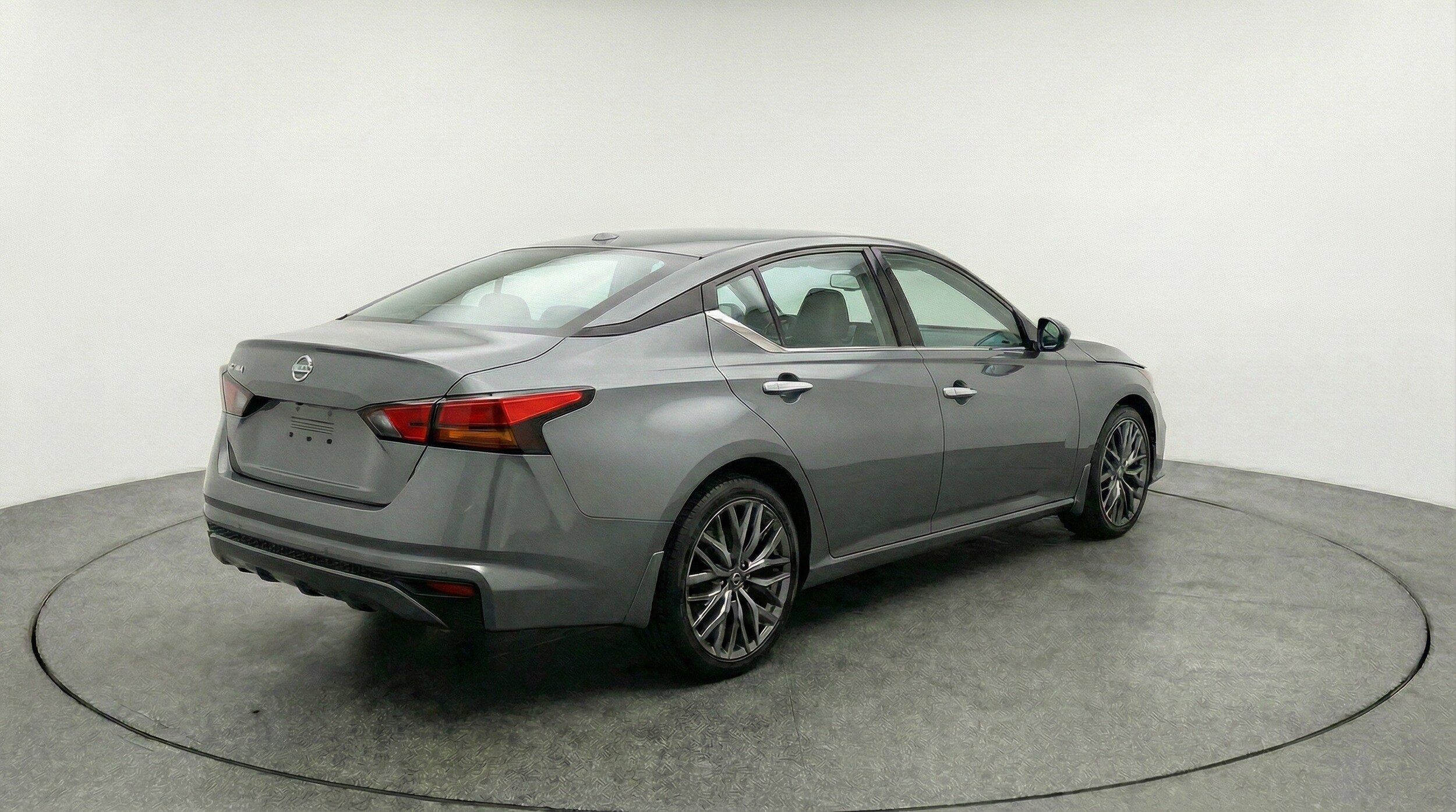 Thumbnail: 2025 Nissan Altima - 9