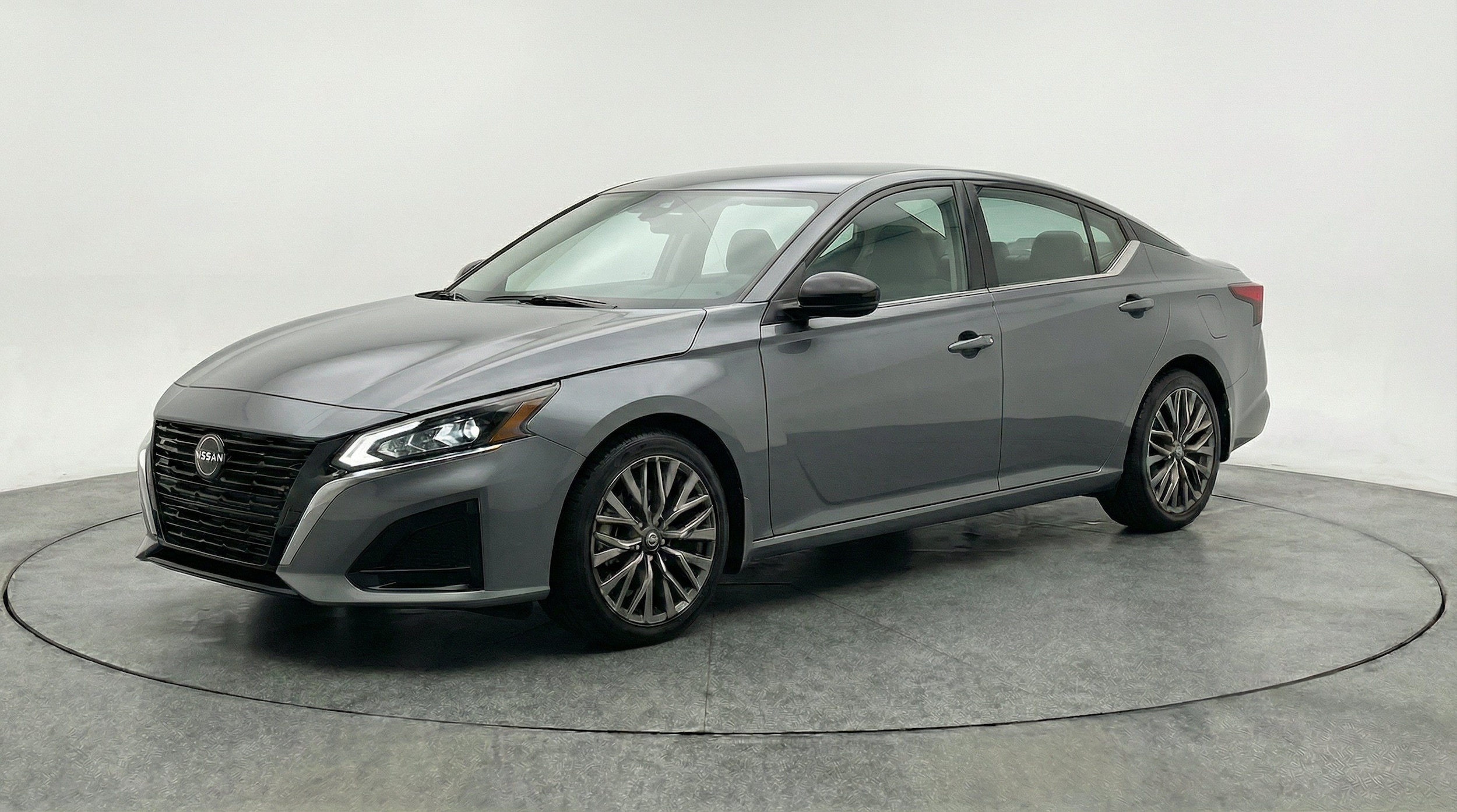 Thumbnail: 2025 Nissan Altima - 3