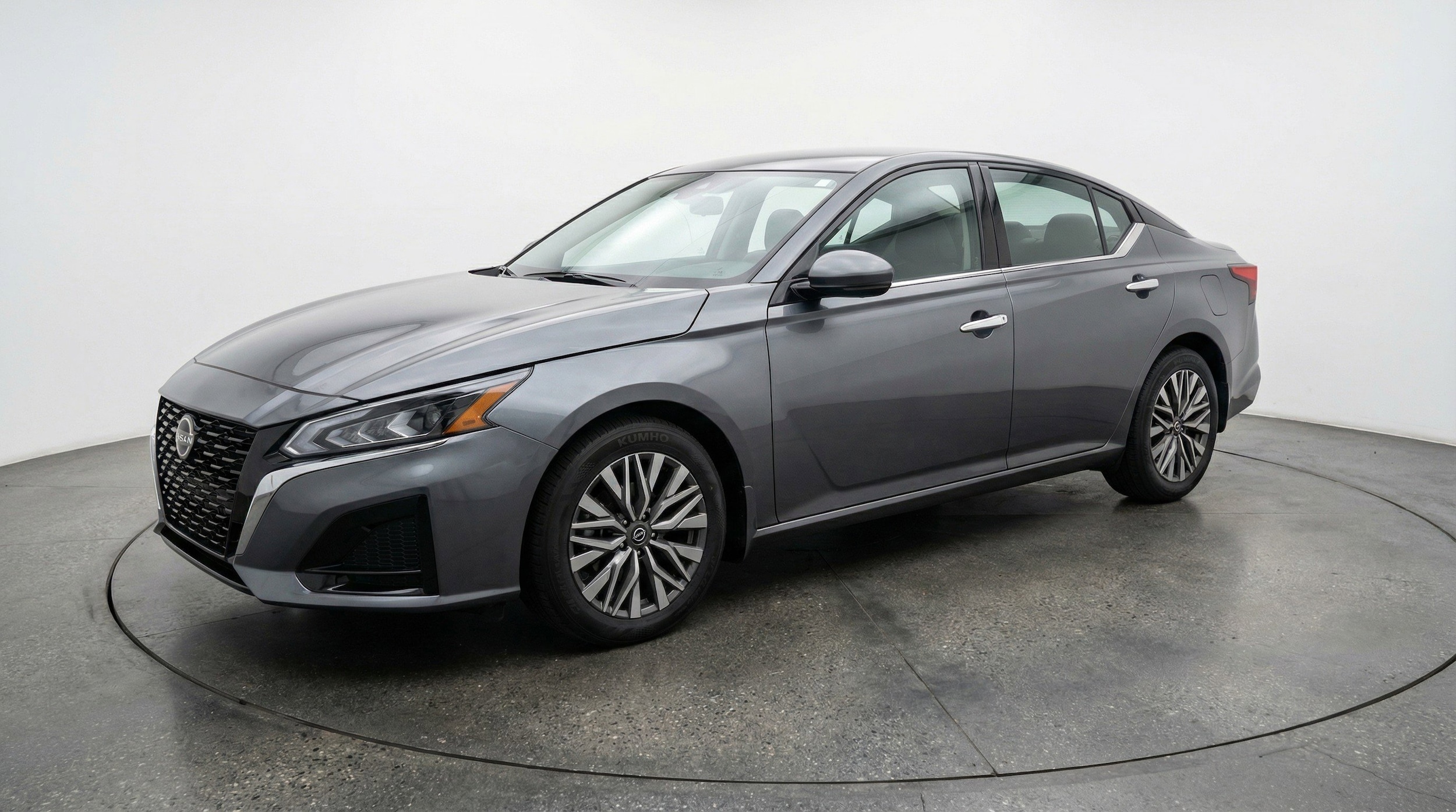 Thumbnail: 2025 Nissan Altima - 3