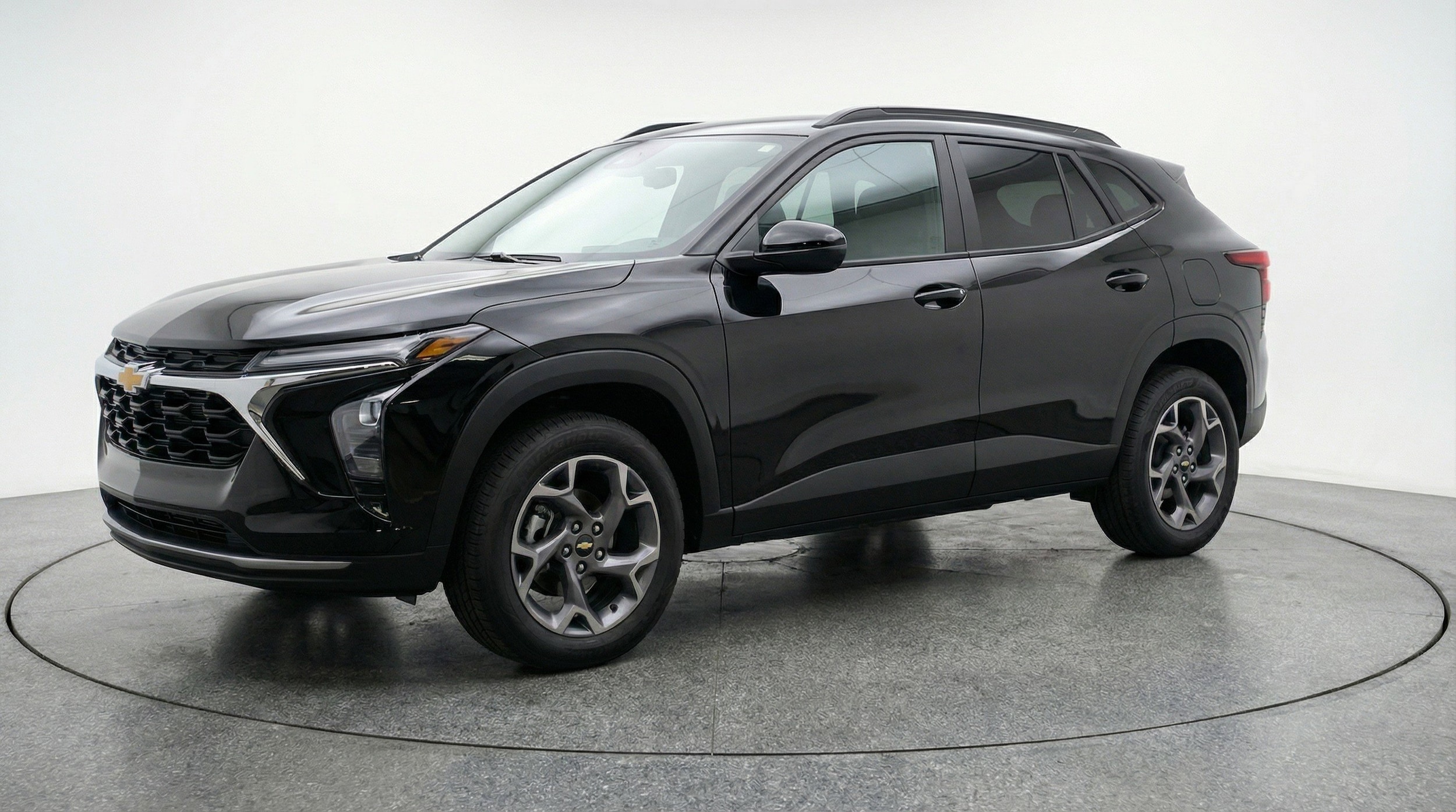 Thumbnail: 2025 Chevrolet Trax - 3