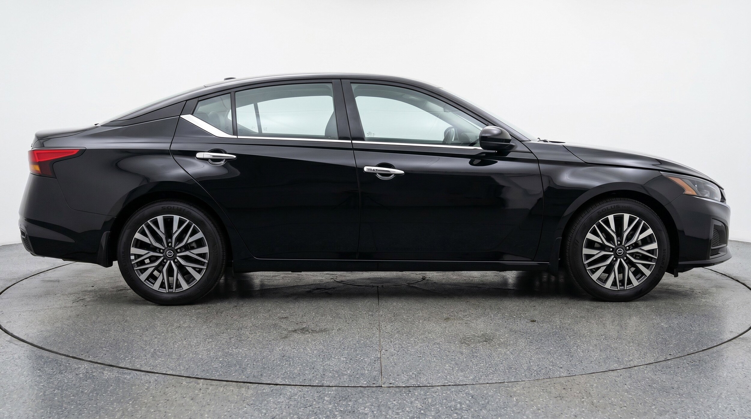Thumbnail: 2025 Nissan Altima - 11