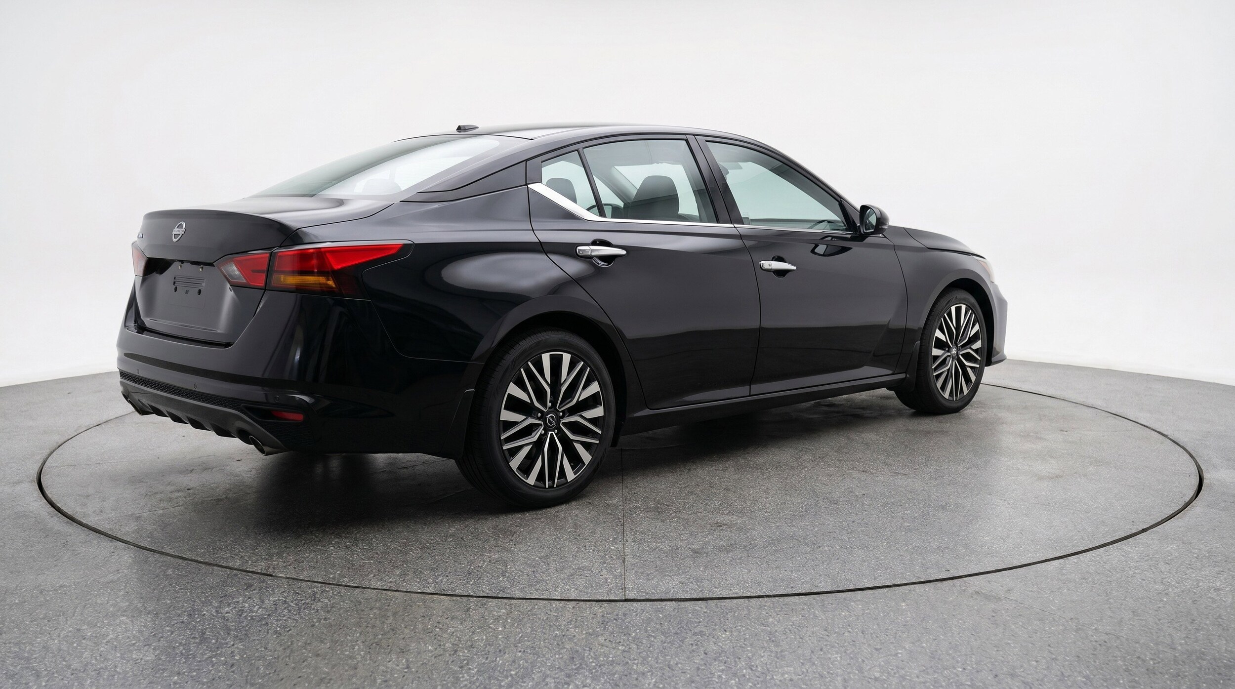 Thumbnail: 2025 Nissan Altima - 9