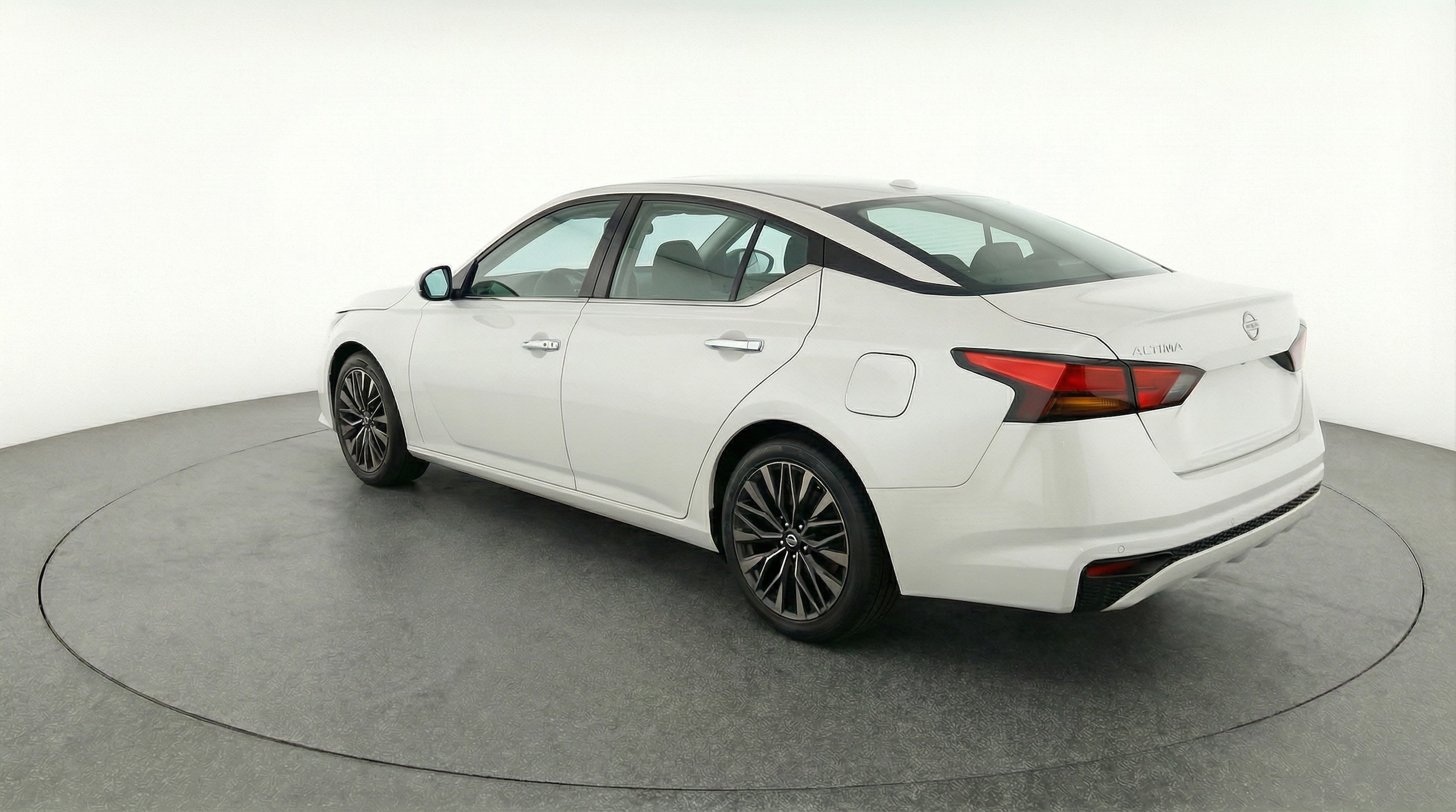 Thumbnail: 2025 Nissan Altima - 5