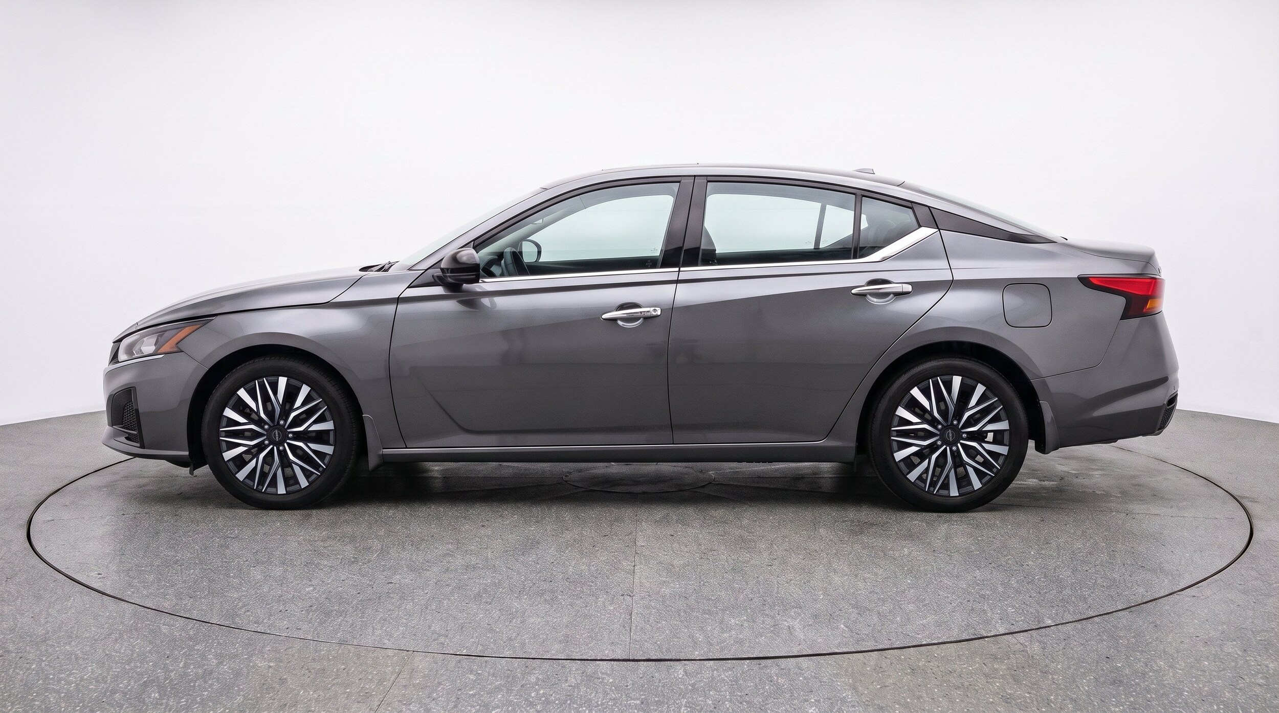 Thumbnail: 2025 Nissan Altima - 5
