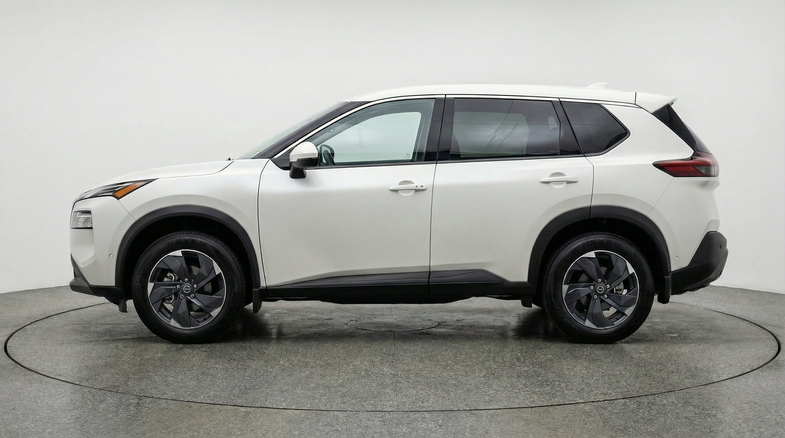 Thumbnail: 2025 Nissan Rogue - 5