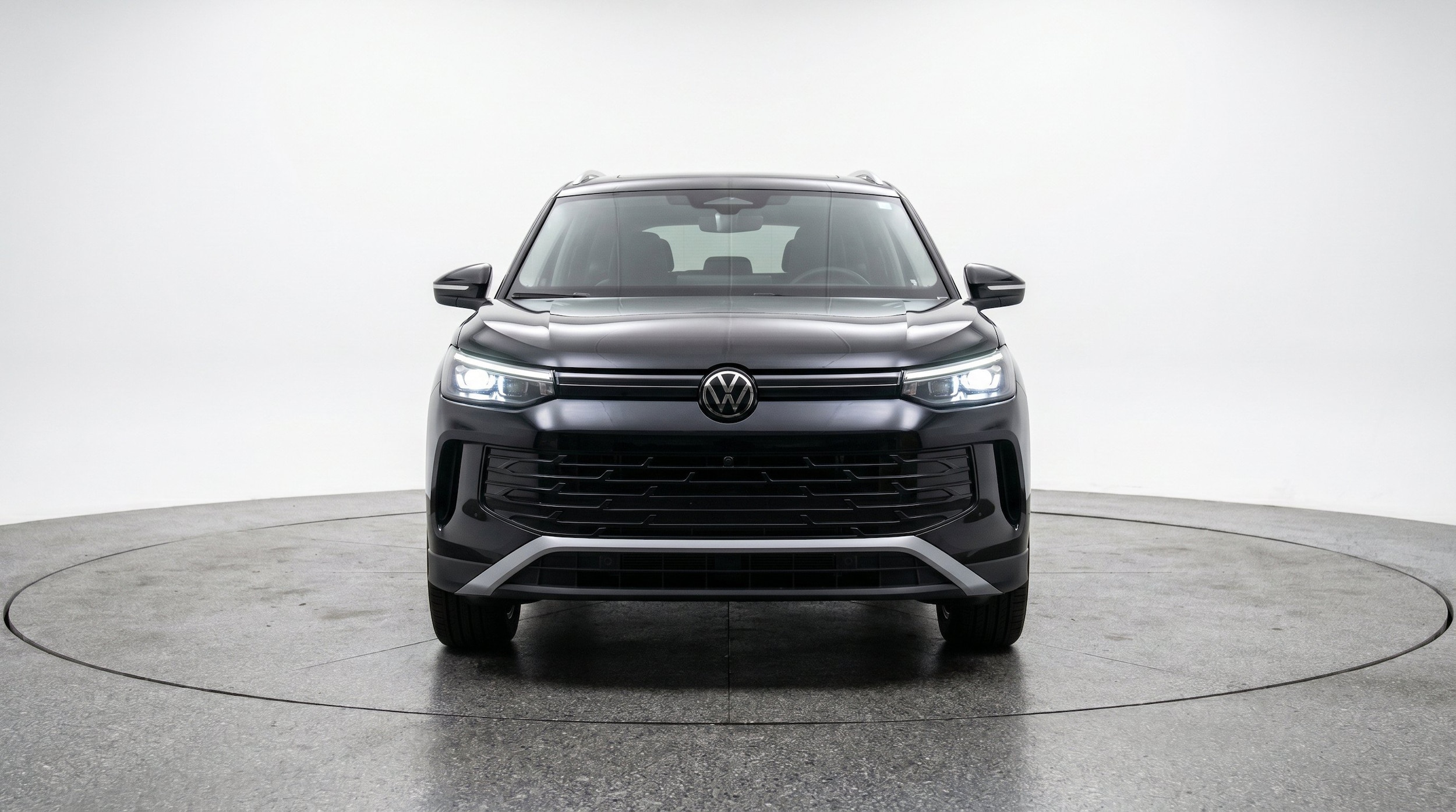 Thumbnail: 2026 Volkswagen Tiguan - 2