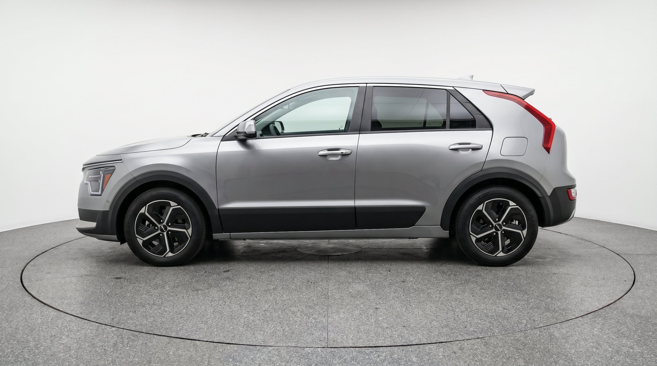 Thumbnail: 2026 Kia Niro - 5