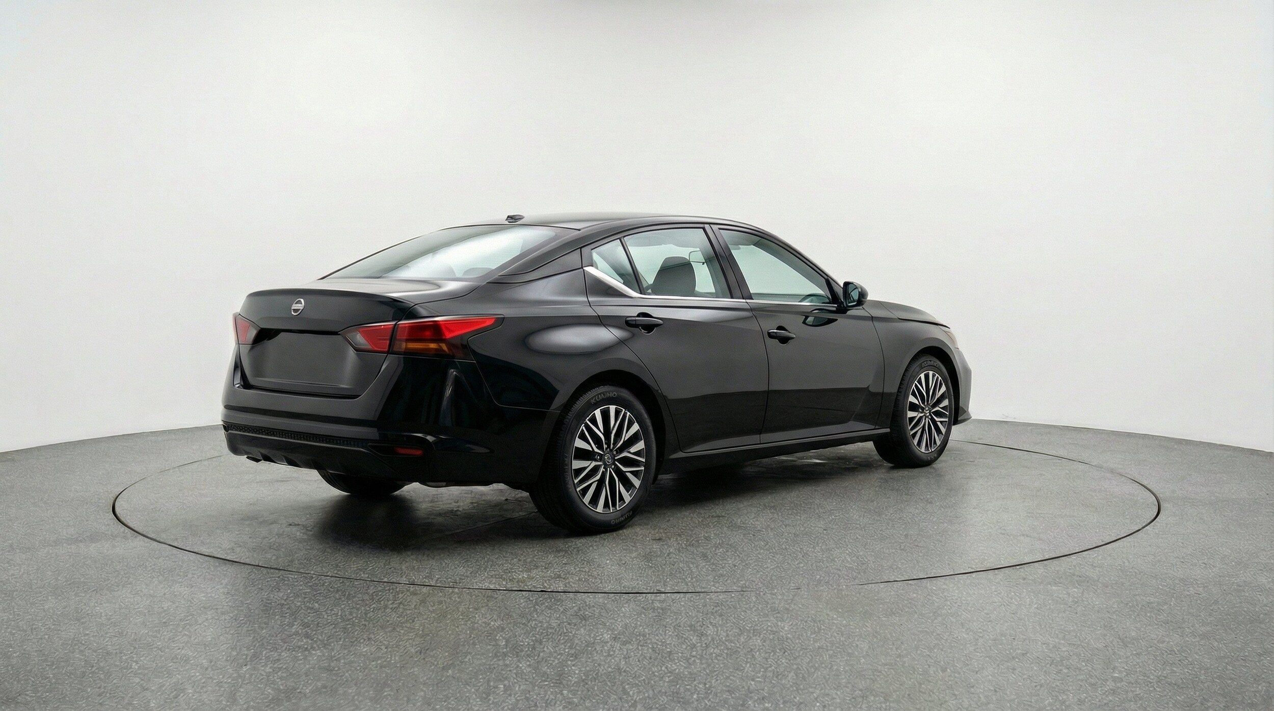 Thumbnail: 2025 Nissan Altima - 9