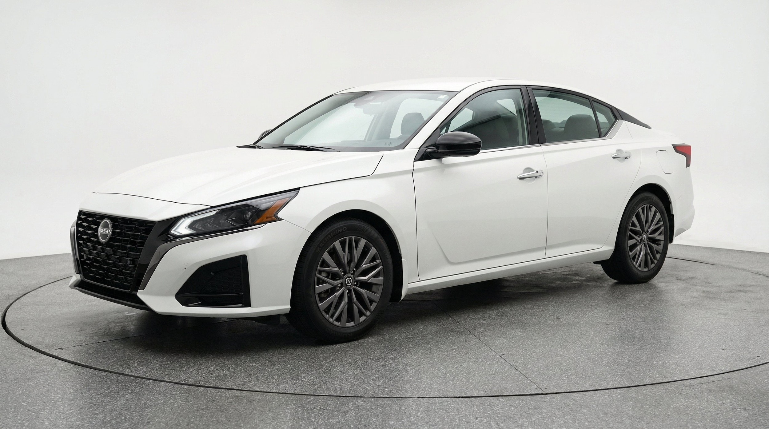 Thumbnail: 2025 Nissan Altima - 3