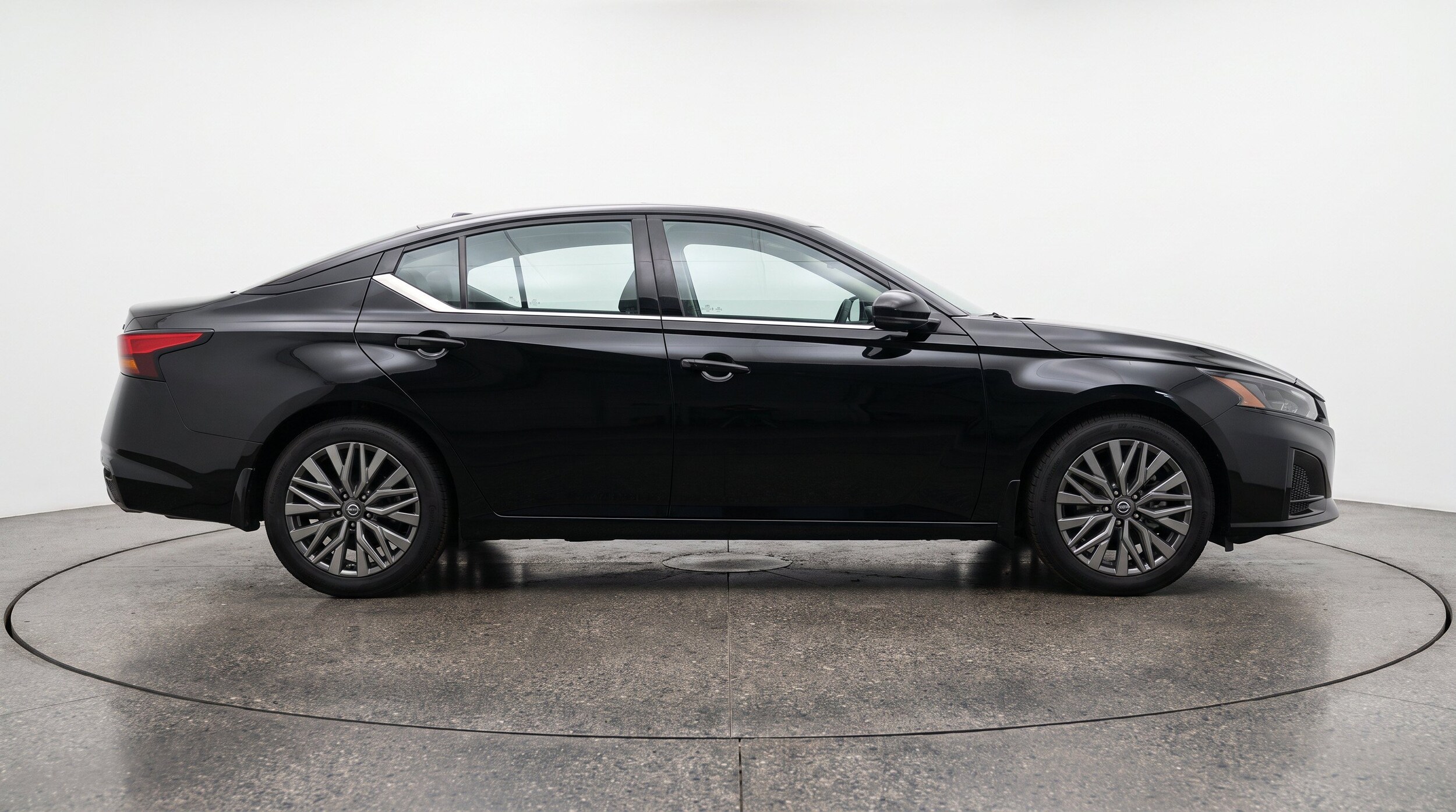 Thumbnail: 2025 Nissan Altima - 11