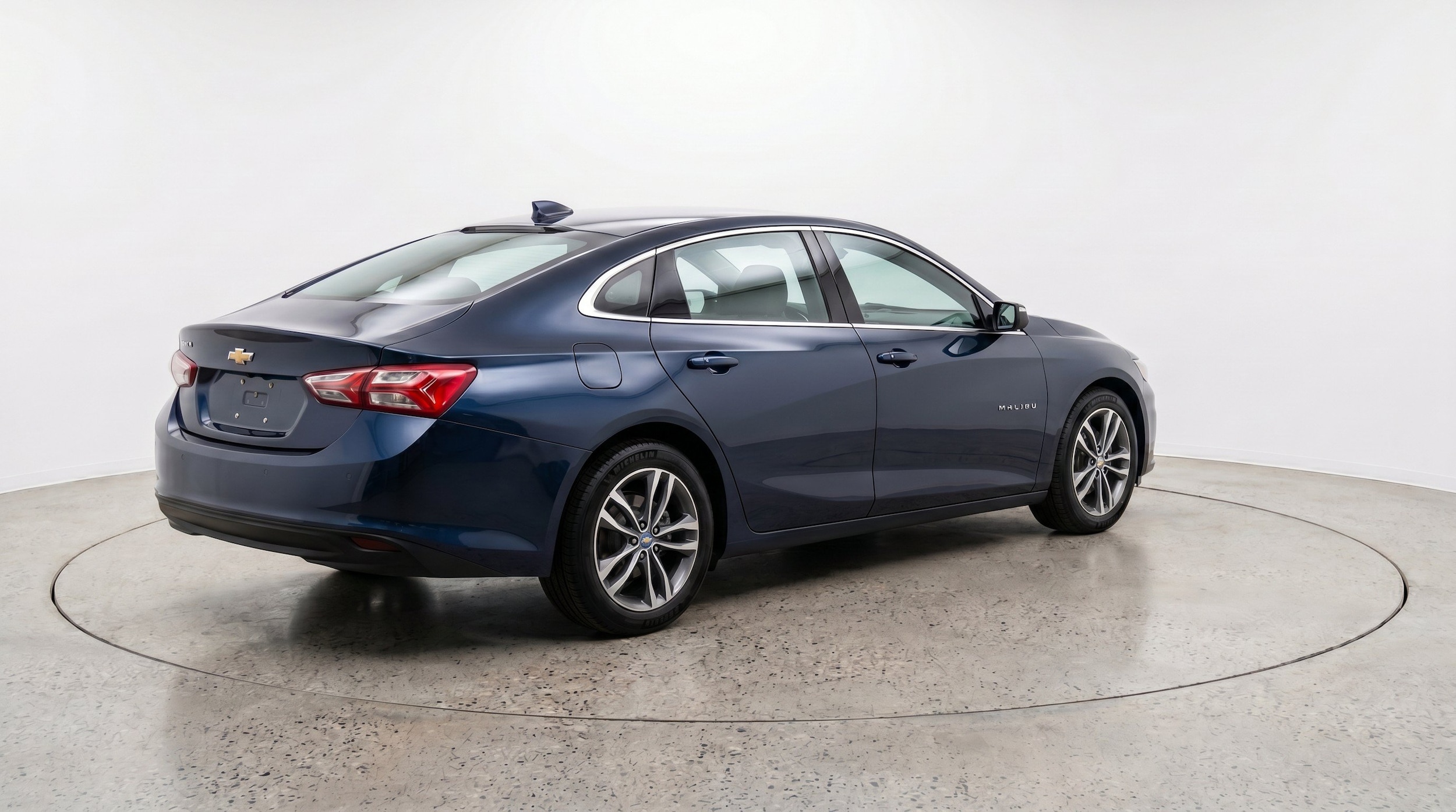 Thumbnail: 2023 Chevrolet Malibu - 9