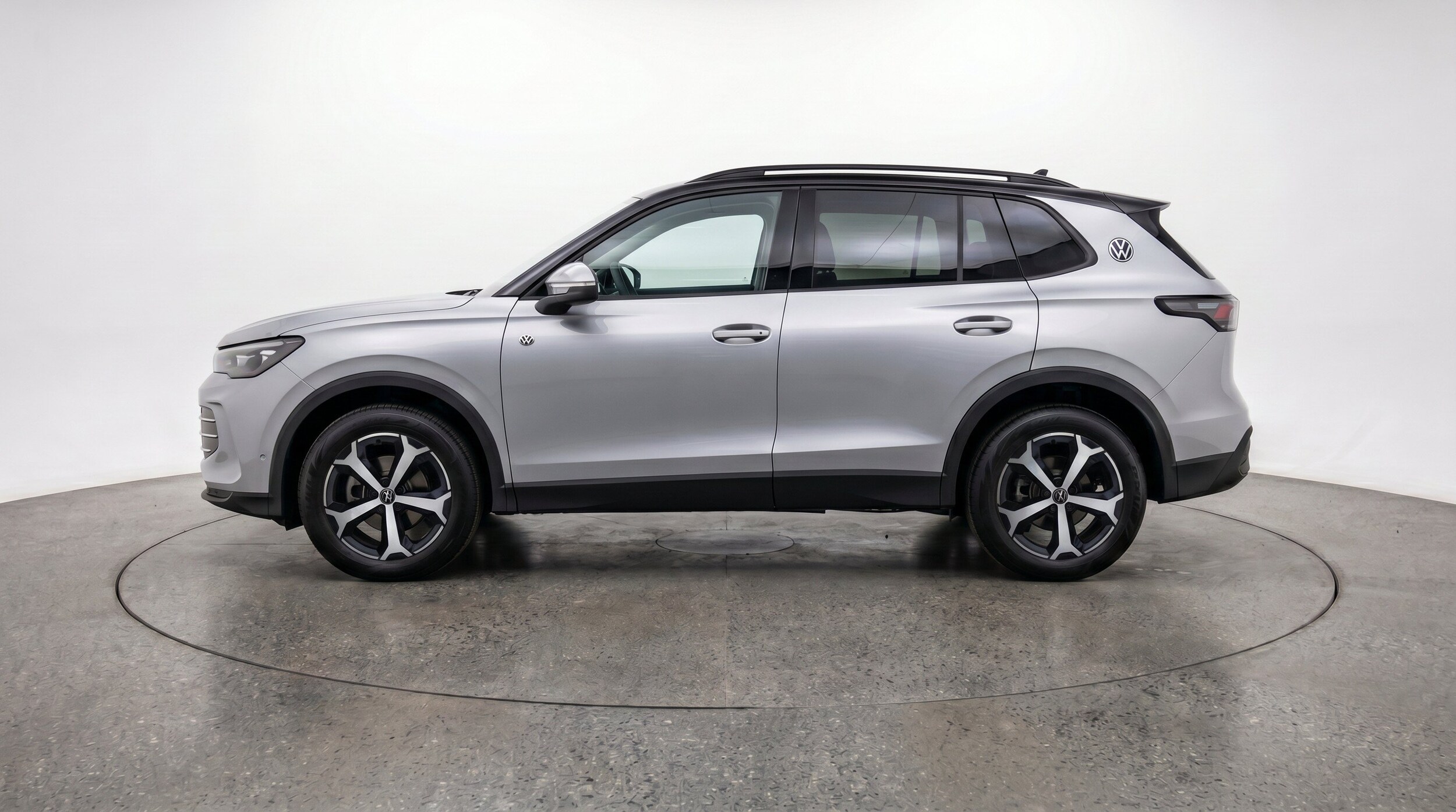Thumbnail: 2026 Volkswagen Tiguan - 5