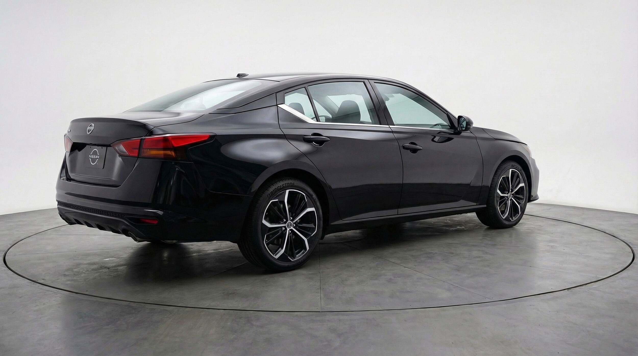 Thumbnail: 2025 Nissan Altima - 9