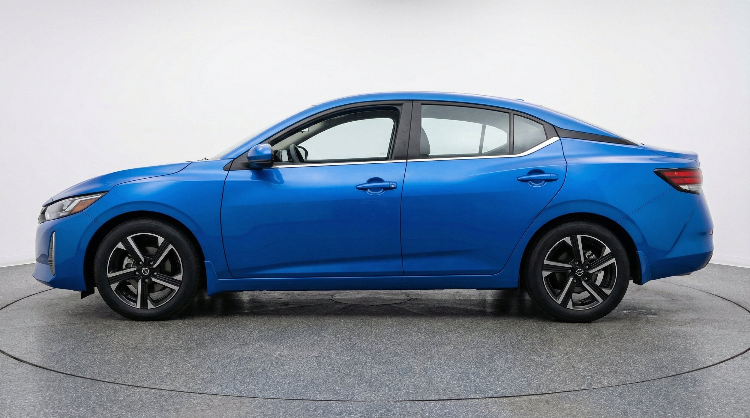 Thumbnail: 2025 Nissan Sentra - 5
