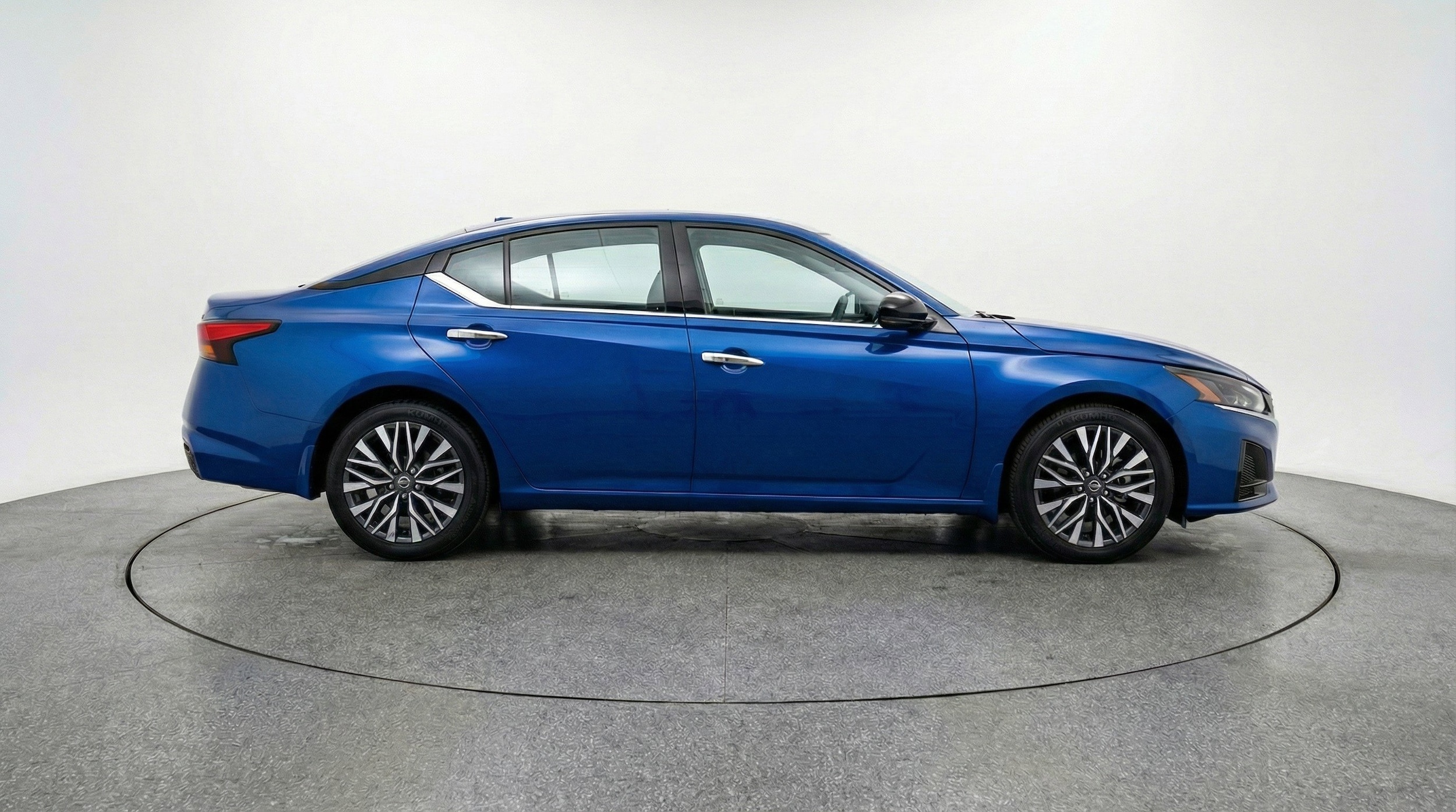 Thumbnail: 2025 Nissan Altima - 11