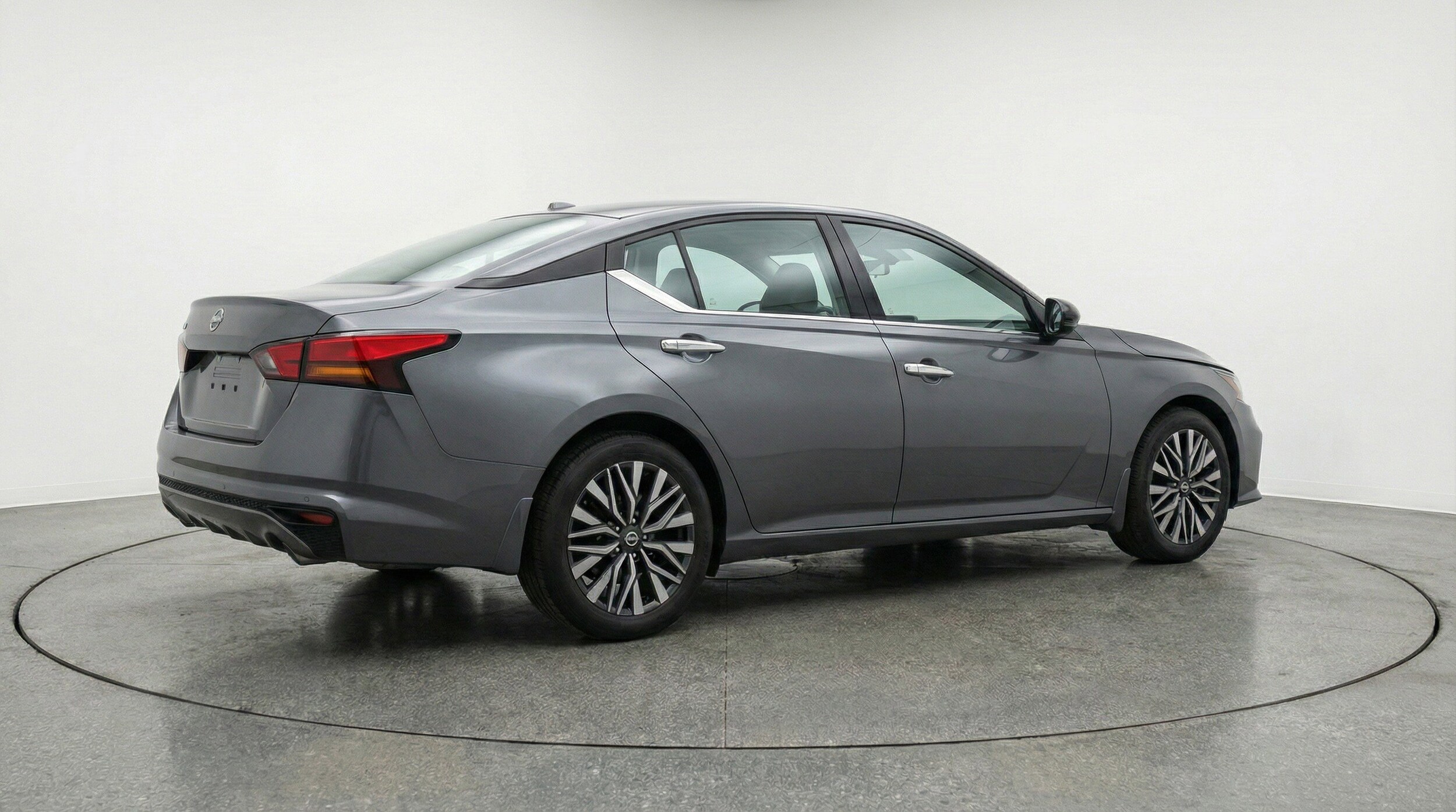 Thumbnail: 2025 Nissan Altima - 9