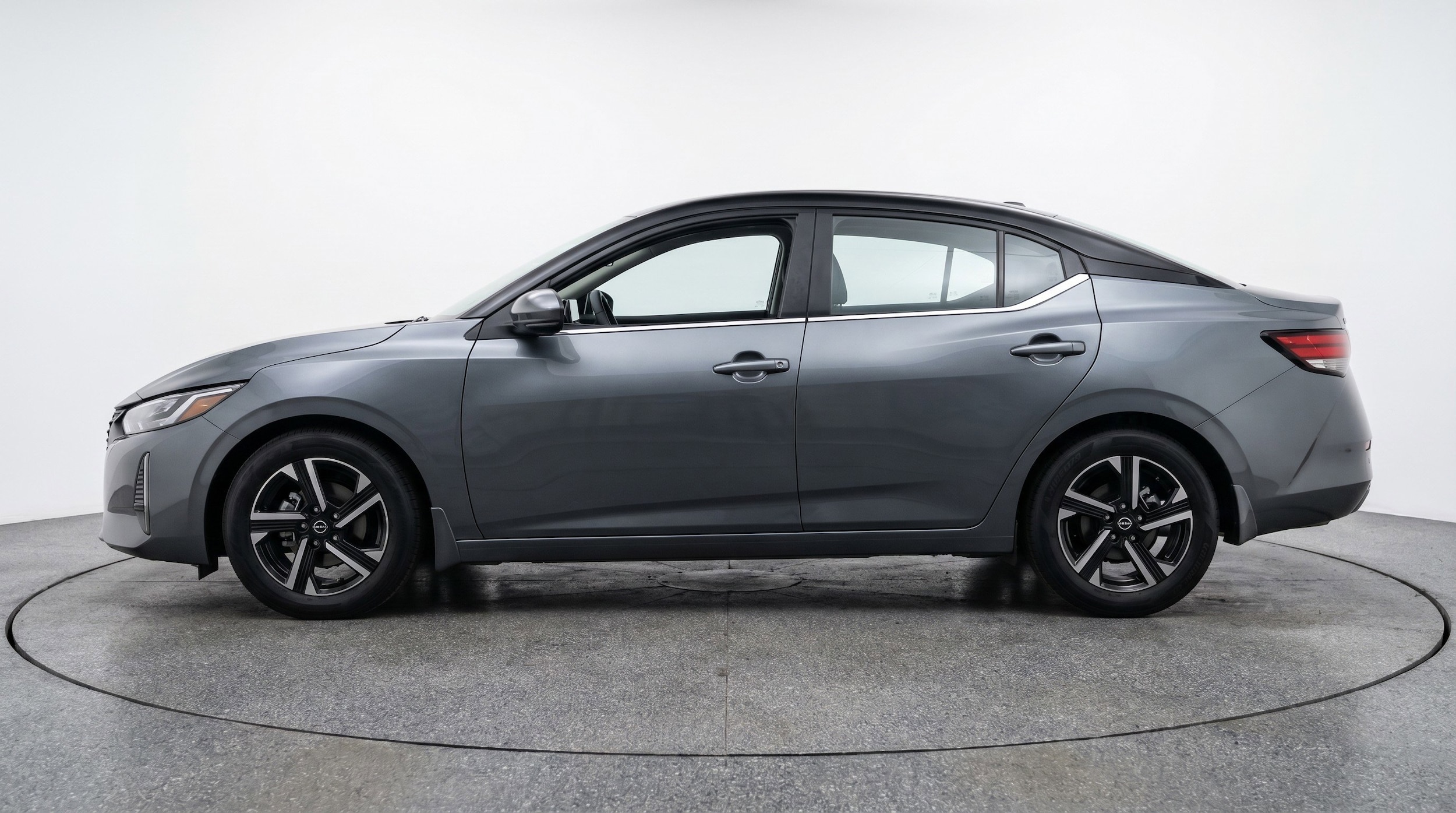 Thumbnail: 2025 Nissan Sentra - 5