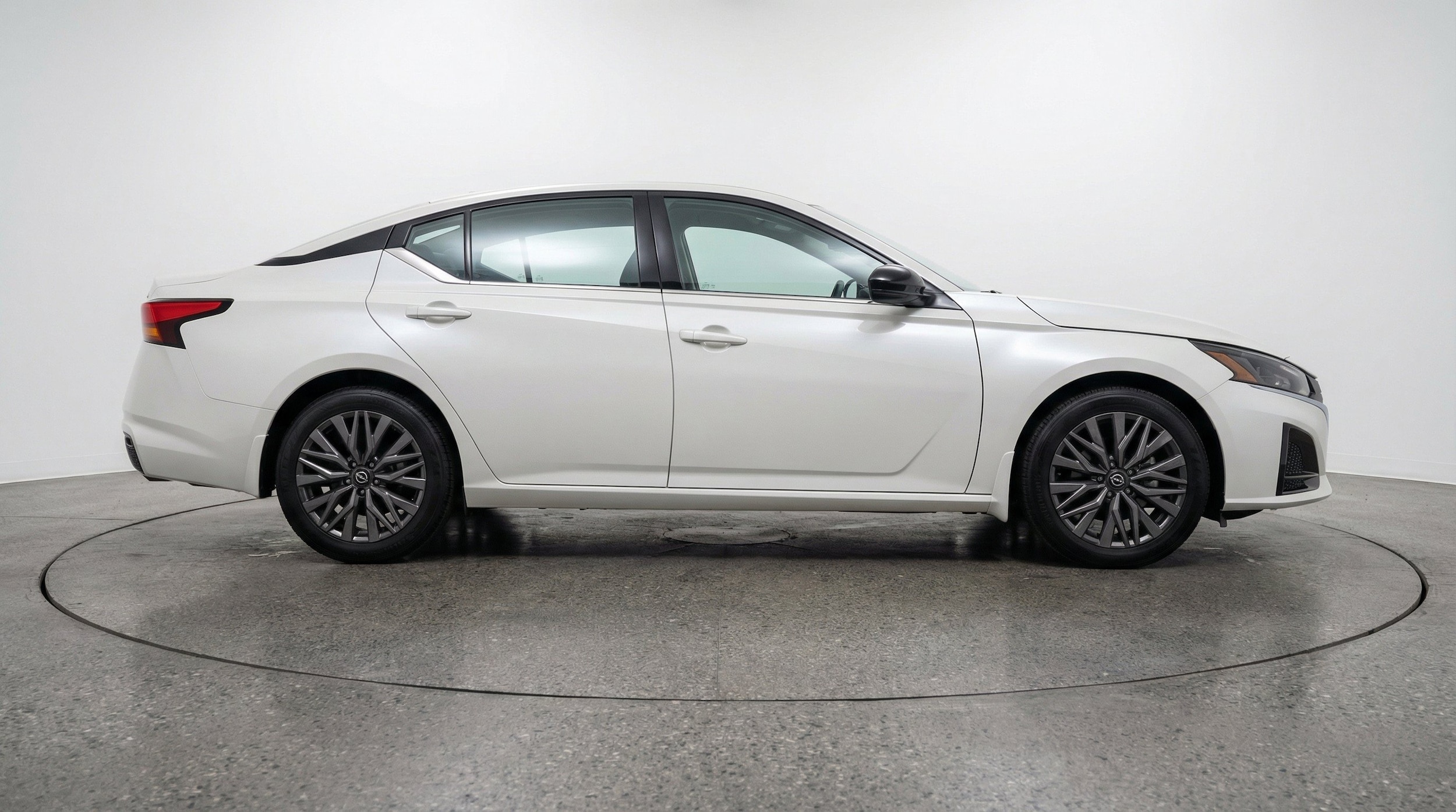 Thumbnail: 2025 Nissan Altima - 10
