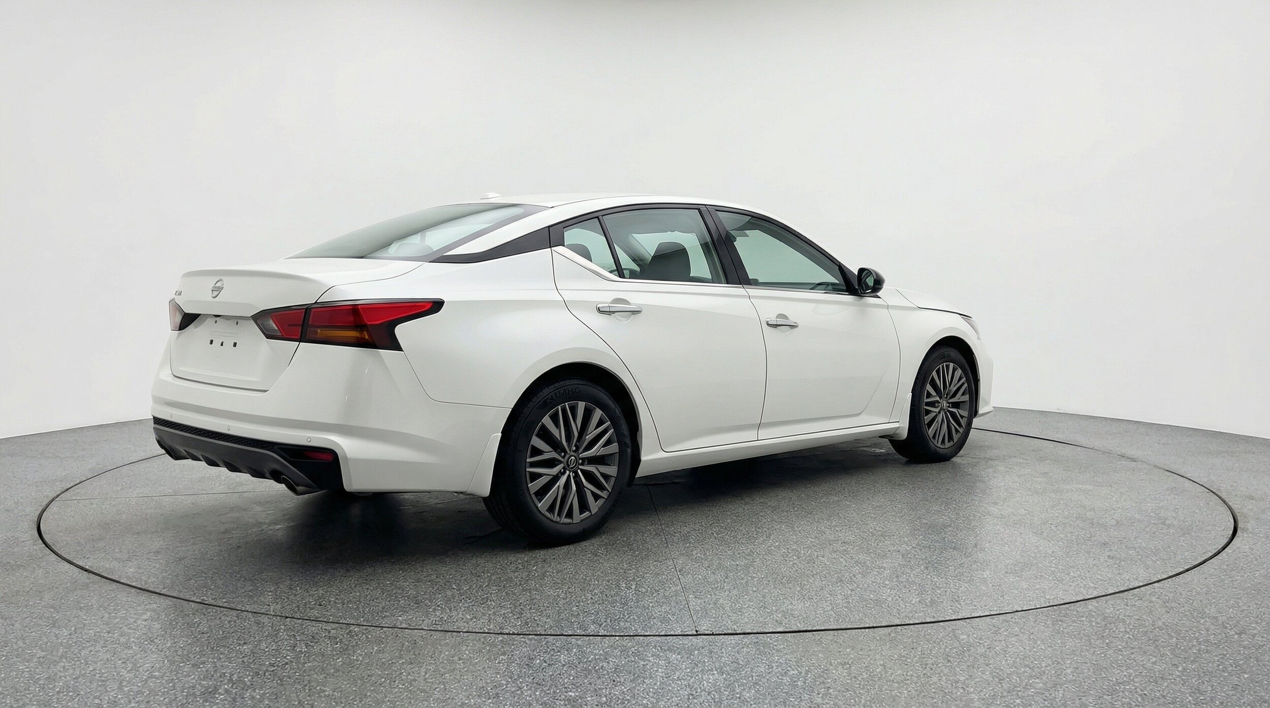 Thumbnail: 2025 Nissan Altima - 9