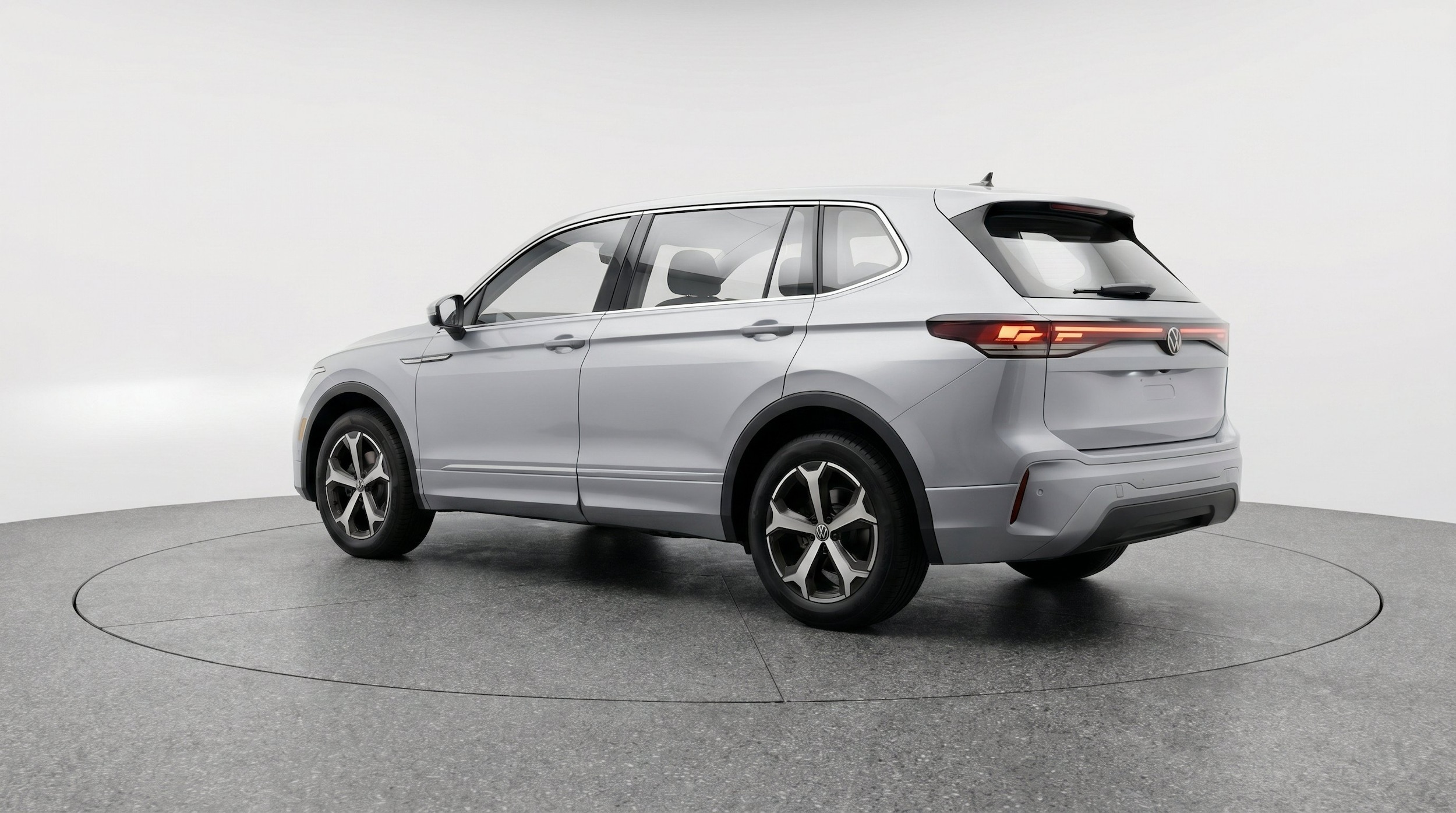 Thumbnail: 2026 Volkswagen Tiguan - 6