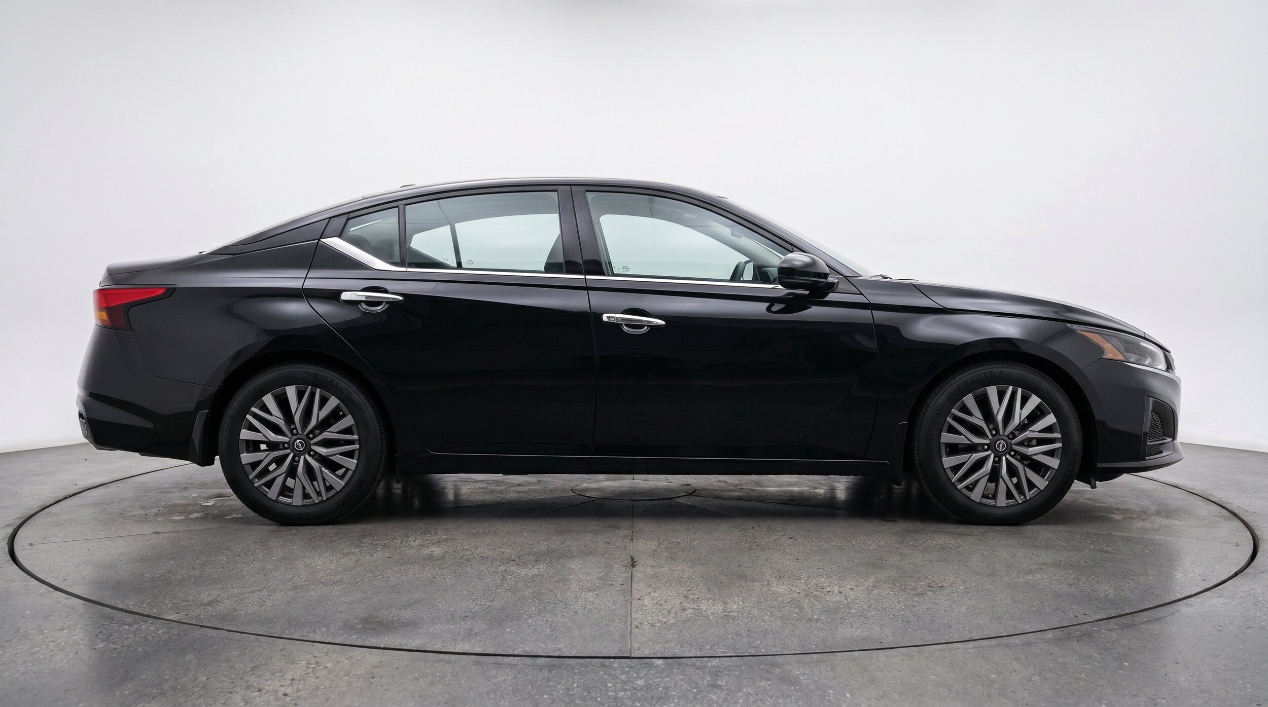 Thumbnail: 2025 Nissan Altima - 11
