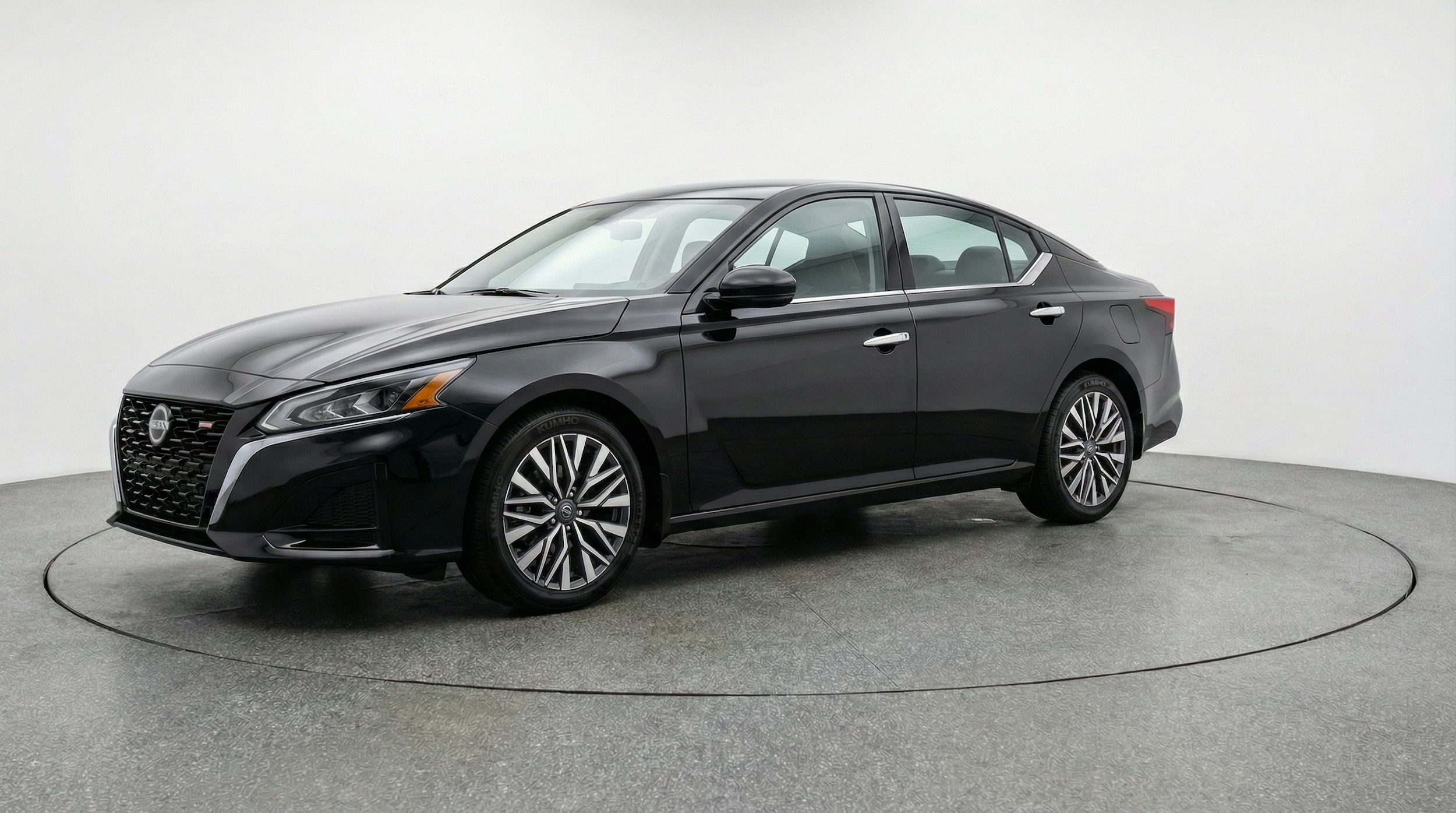 Thumbnail: 2025 Nissan Altima - 3