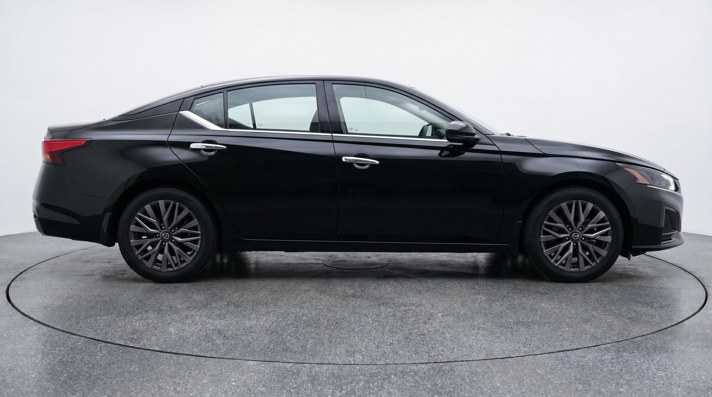 Thumbnail: 2025 Nissan Altima - 11