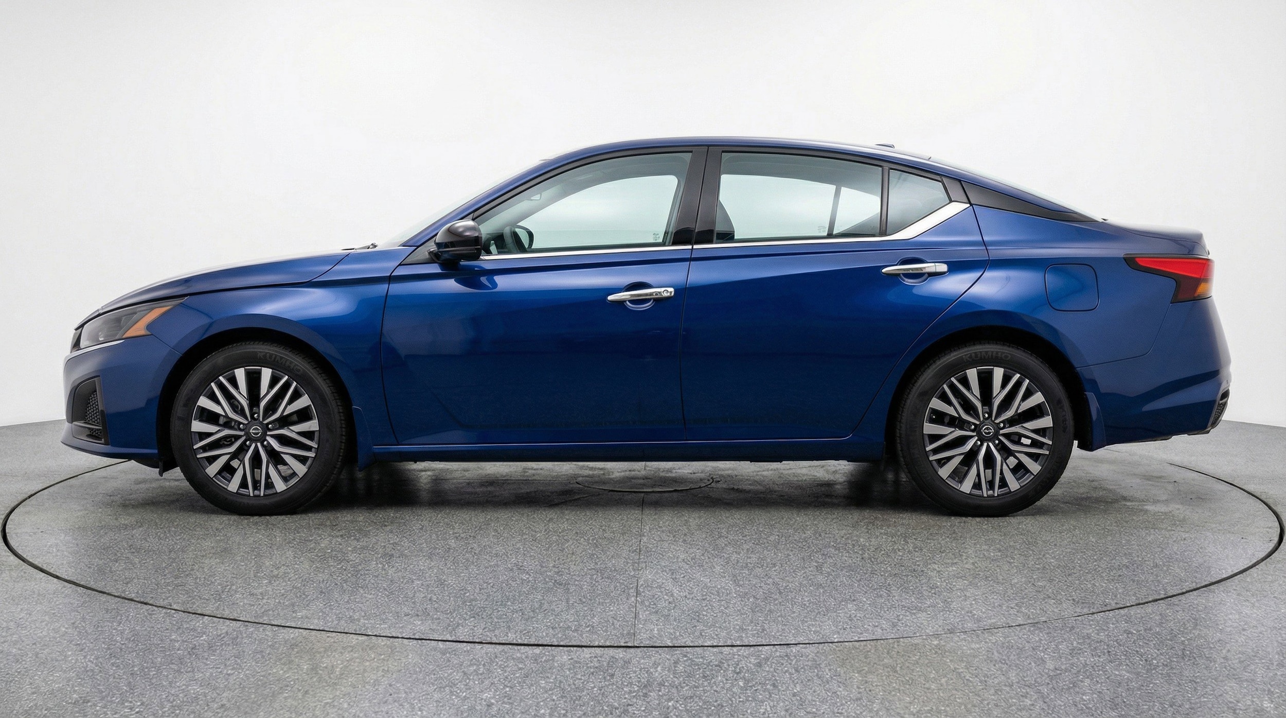 Thumbnail: 2025 Nissan Altima - 5