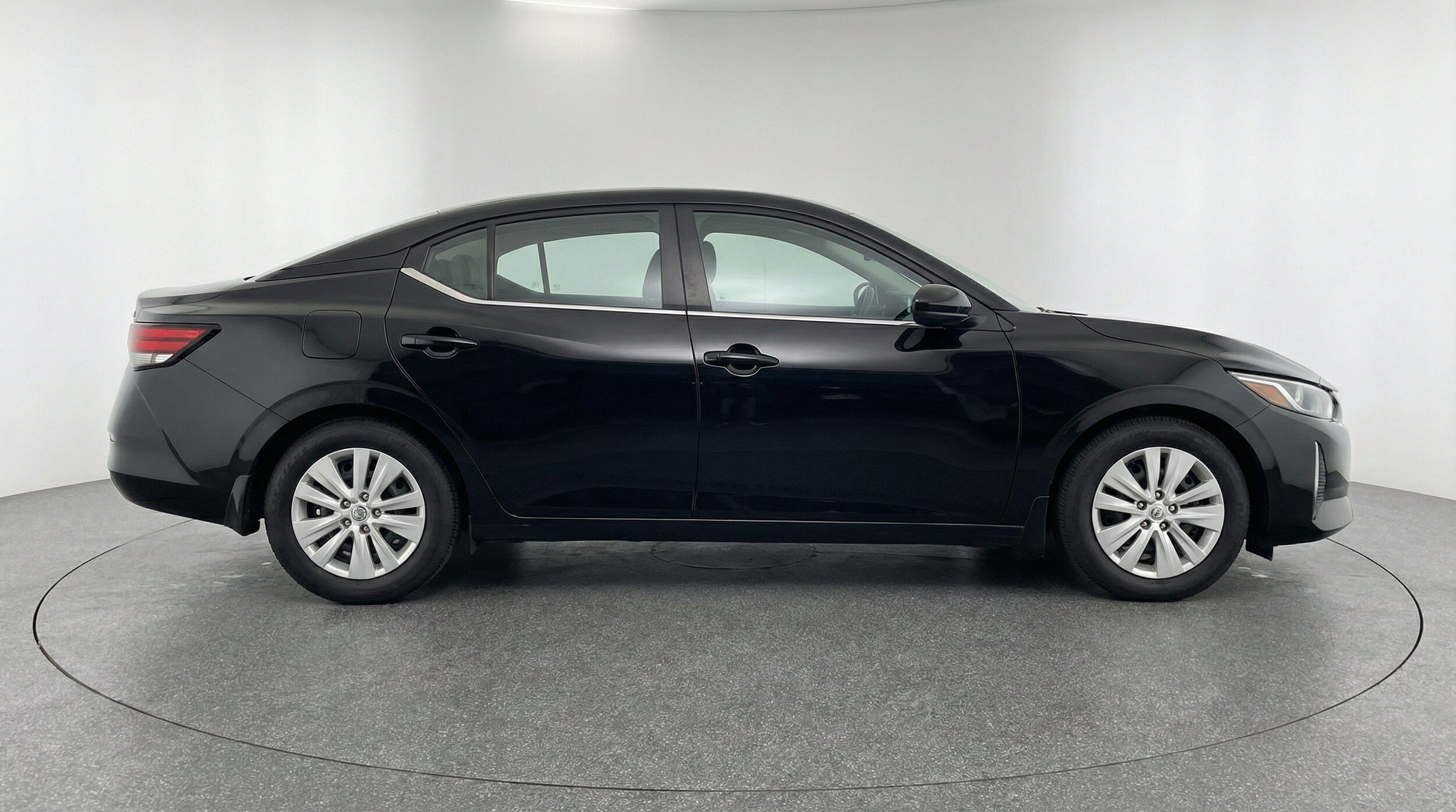 Thumbnail: 2025 Nissan Sentra - 10
