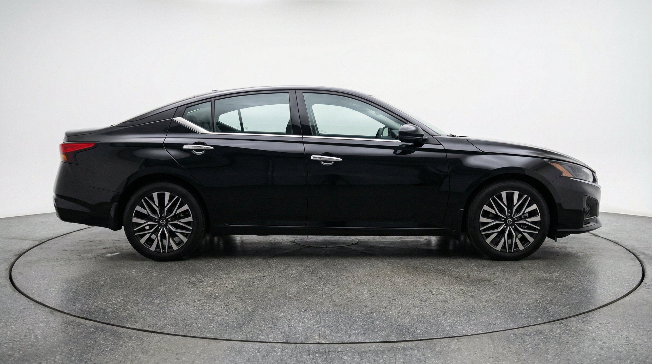 Thumbnail: 2025 Nissan Altima - 11